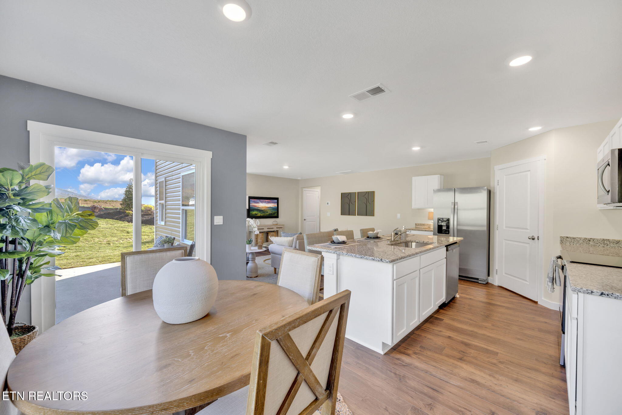 112 S Blissful Meadows Drive Harriman TN 37748