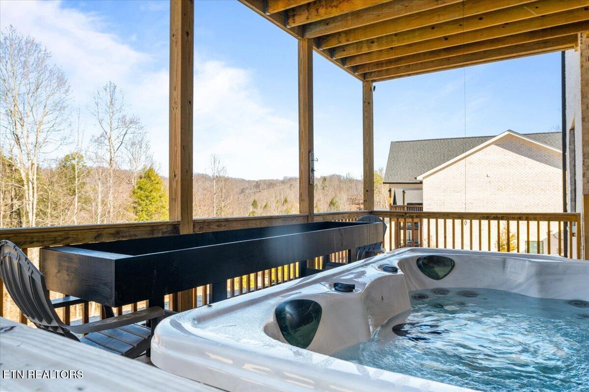 113 Pool Drive Lafollette TN 37766