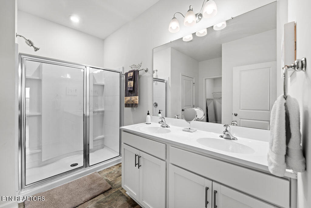 240 Cedar Park Drive Loudon TN 37774
