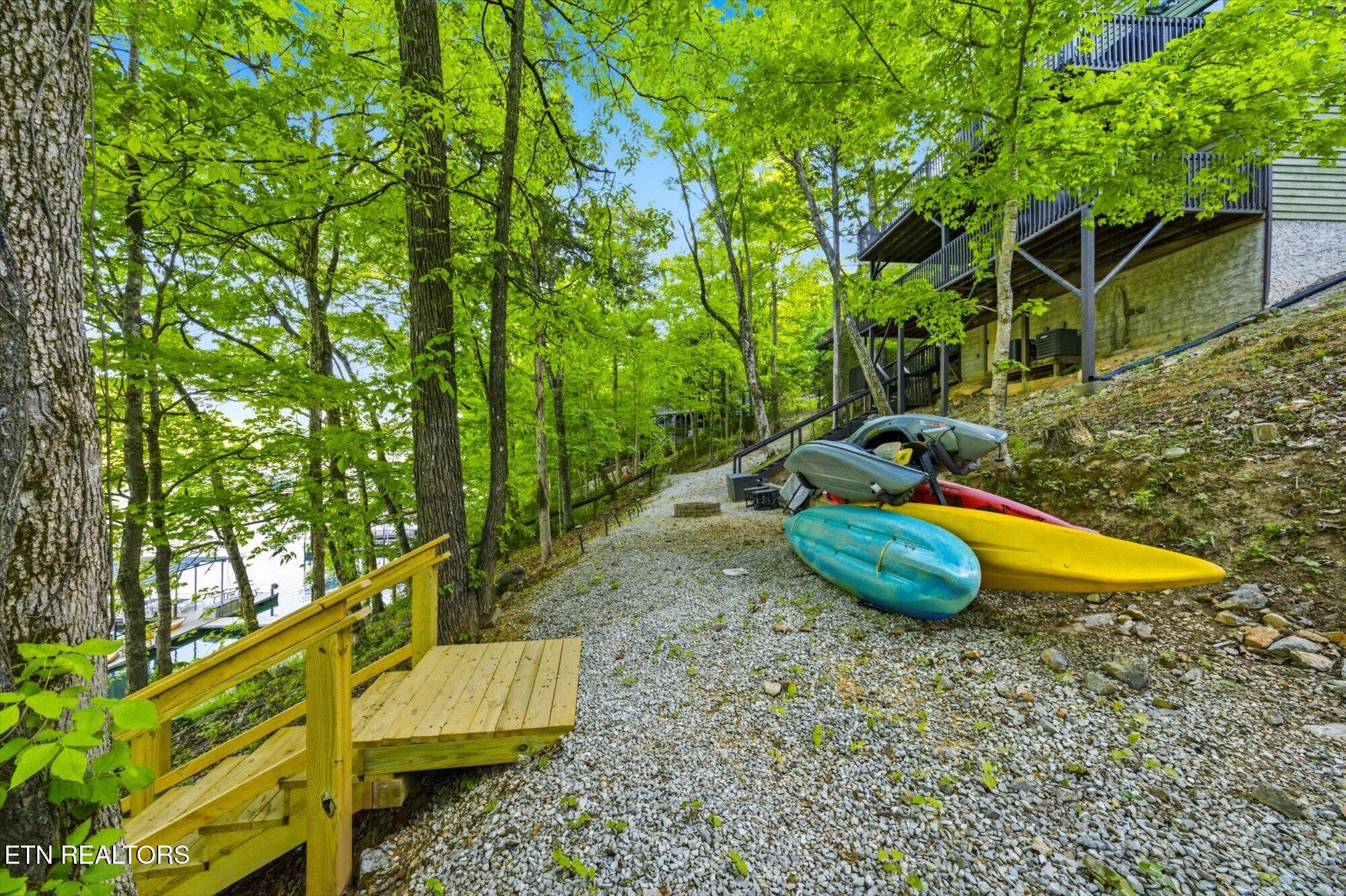 123 Flat Lake Circle Speedwell TN 37870