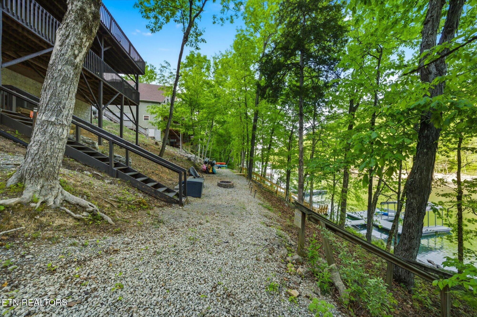 123 Flat Lake Circle Speedwell TN 37870