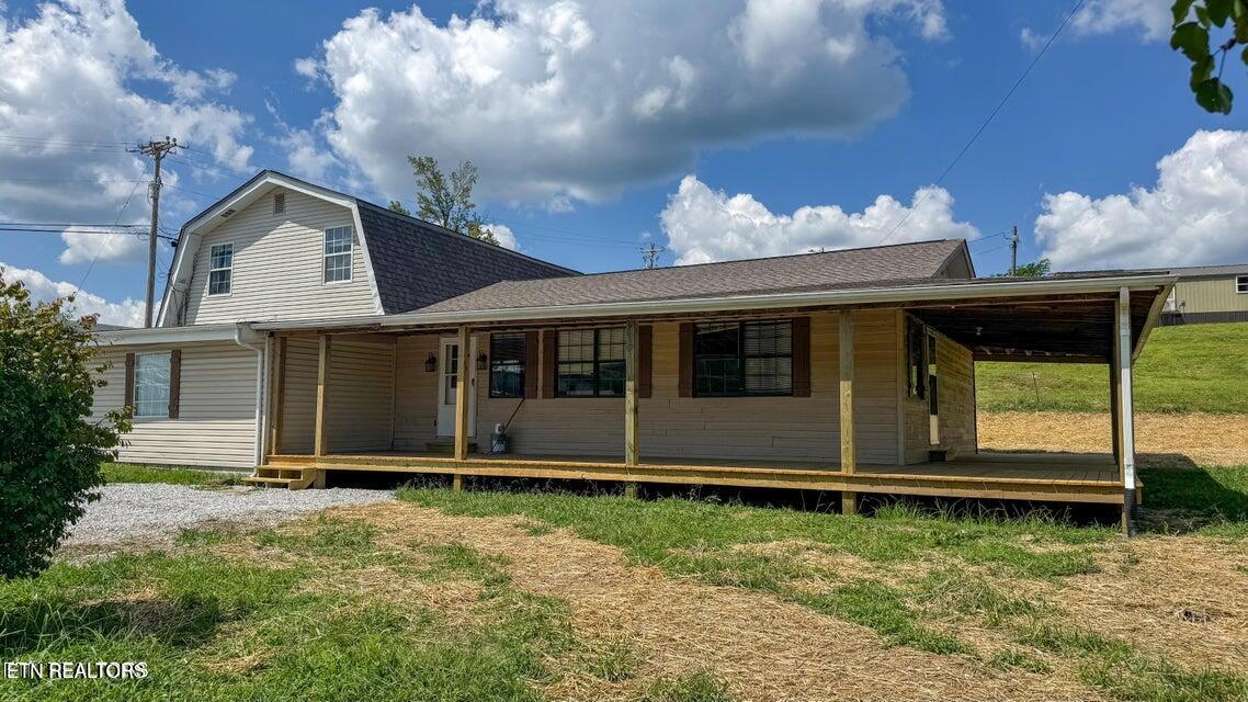 942 W Third Avenue Oneida TN 37841