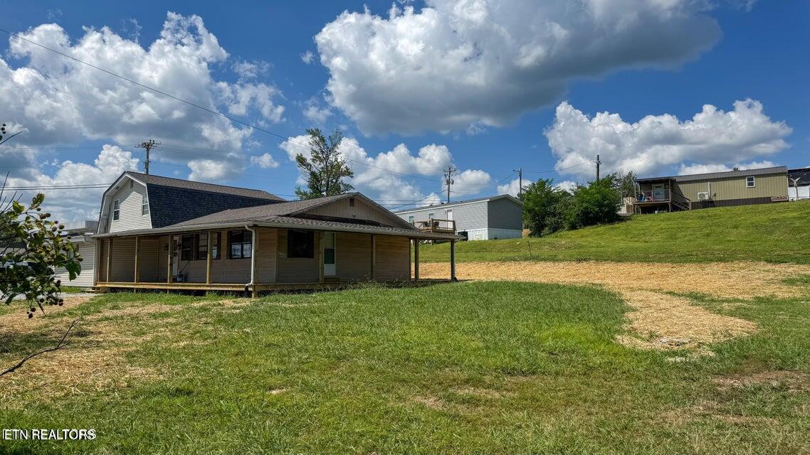 942 W Third Avenue Oneida TN 37841