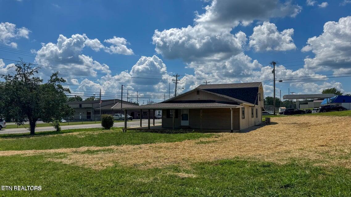 942 W Third Avenue Oneida TN 37841