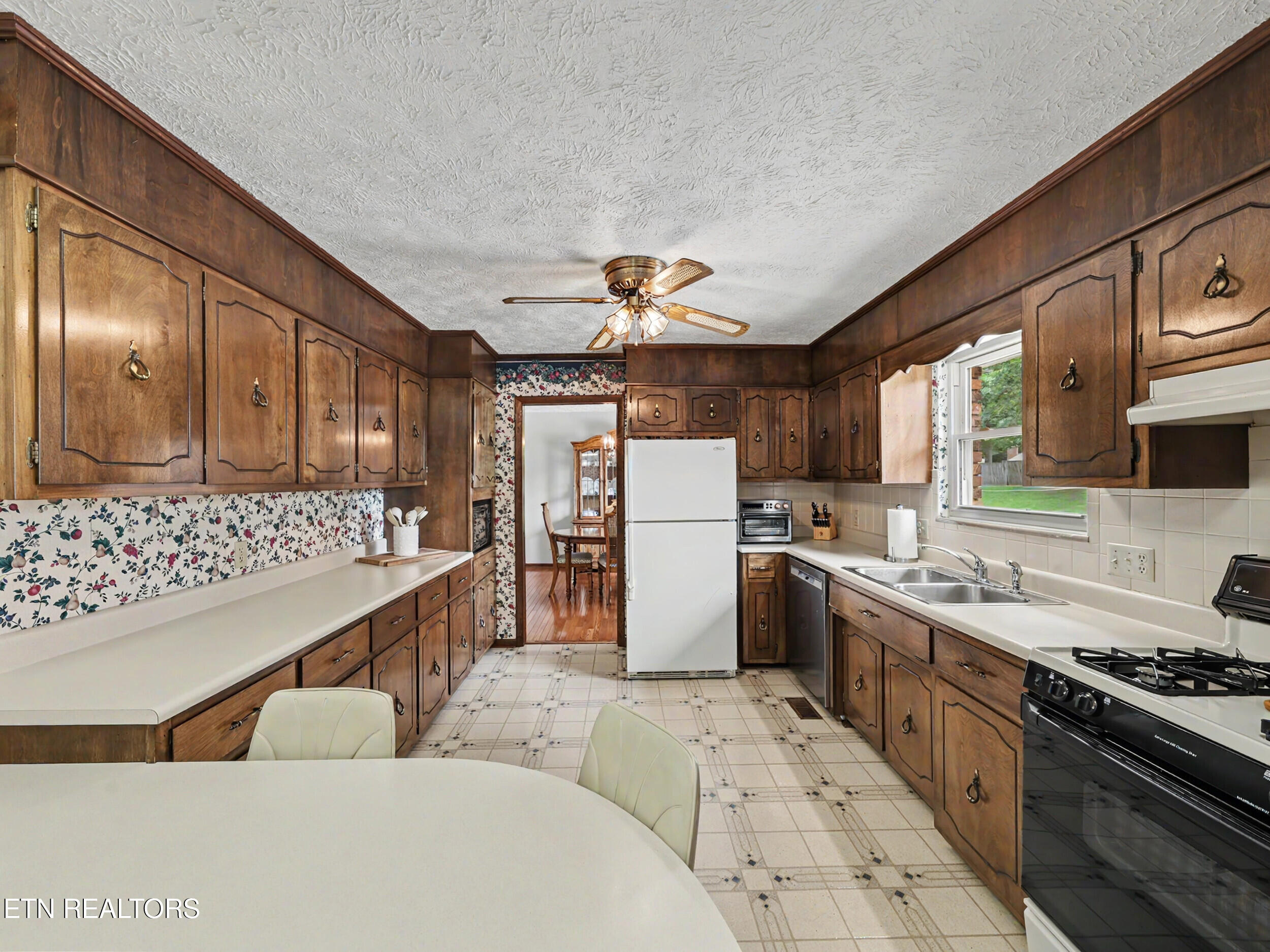 1909 S Belmont Drive Maryville TN 37804