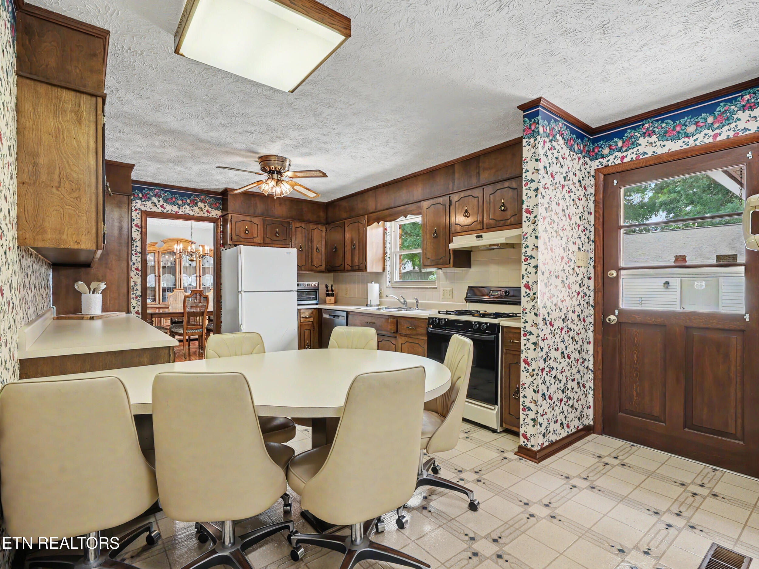 1909 S Belmont Drive Maryville TN 37804