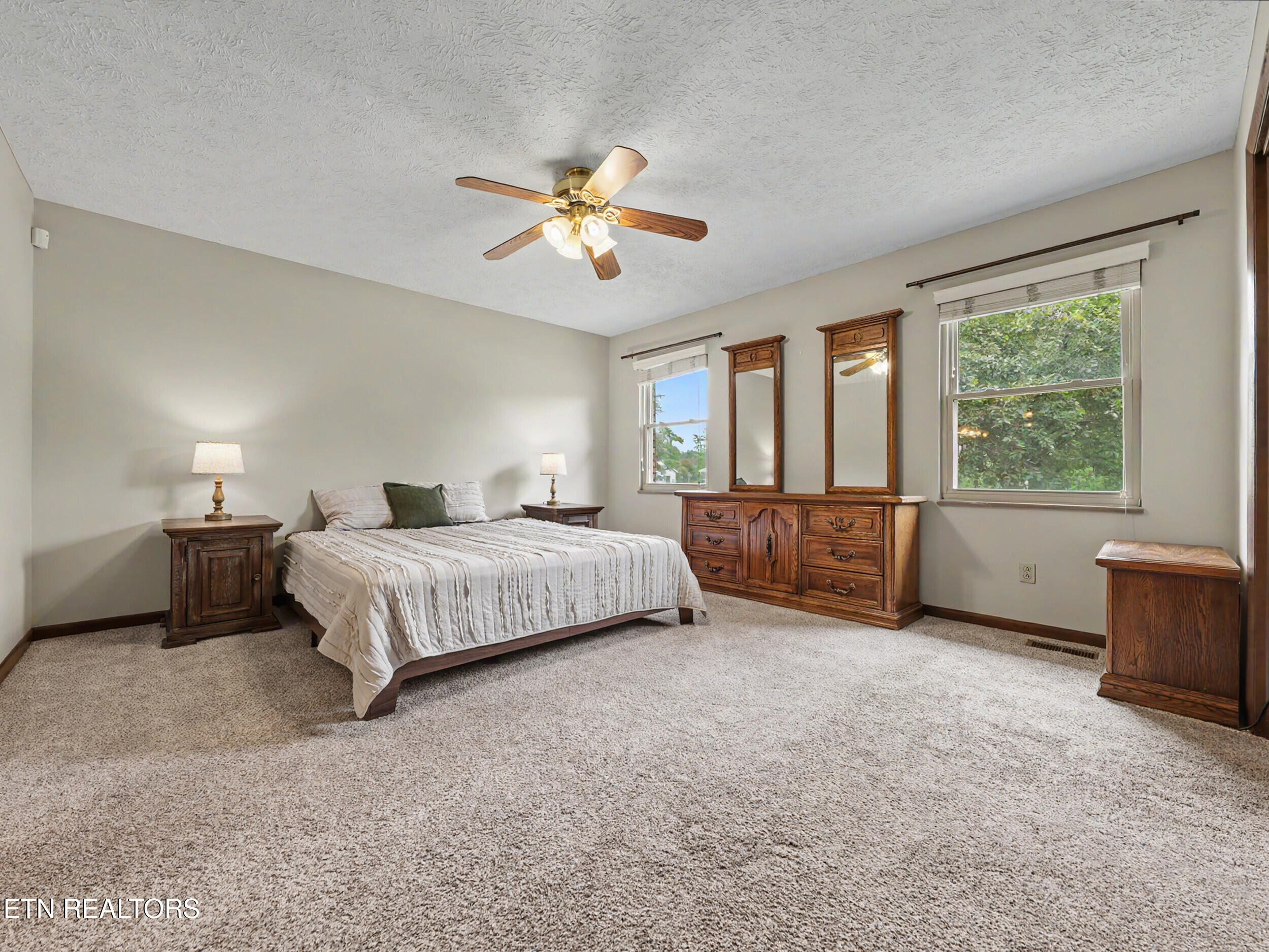1909 S Belmont Drive Maryville TN 37804