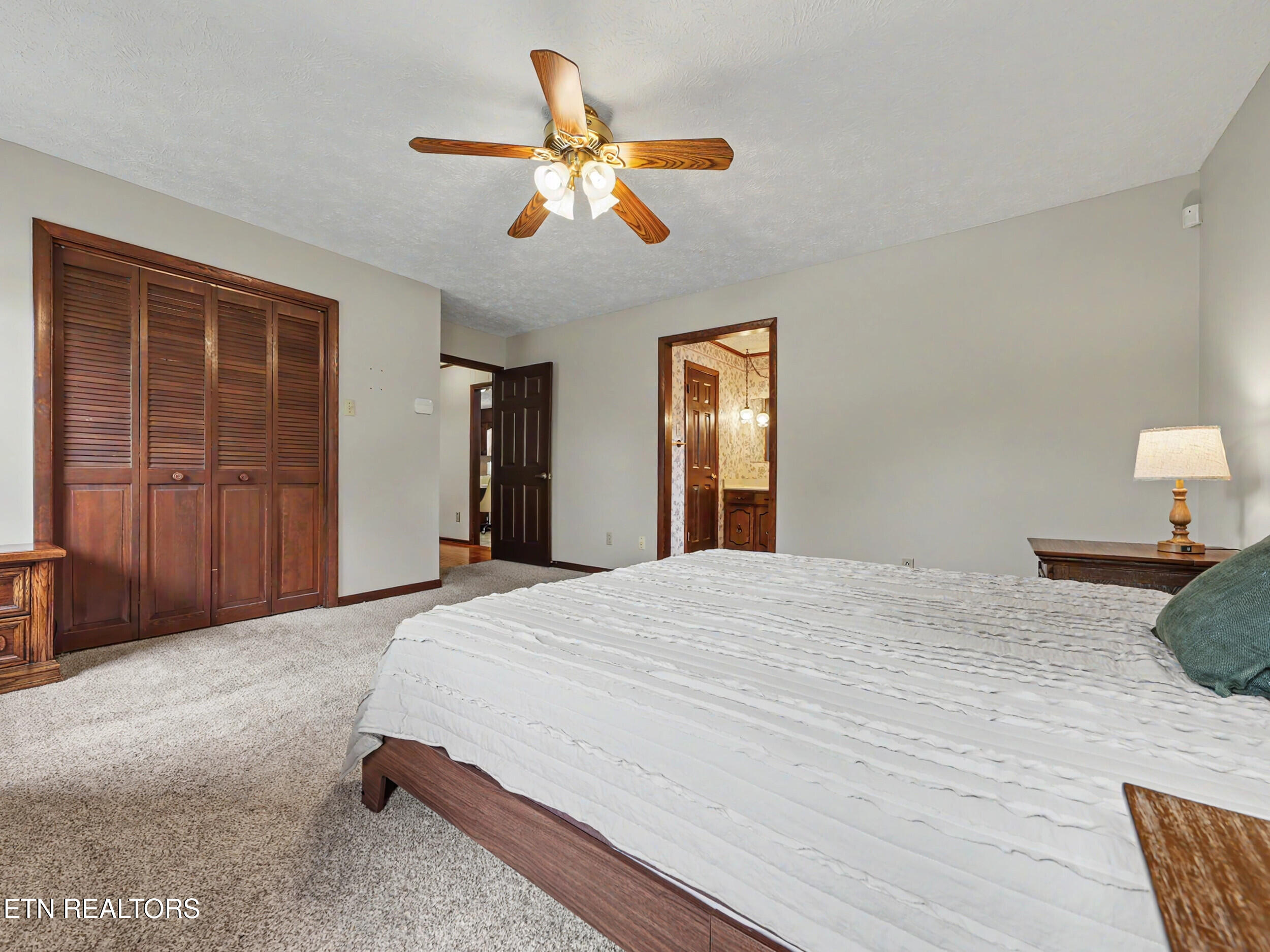1909 S Belmont Drive Maryville TN 37804
