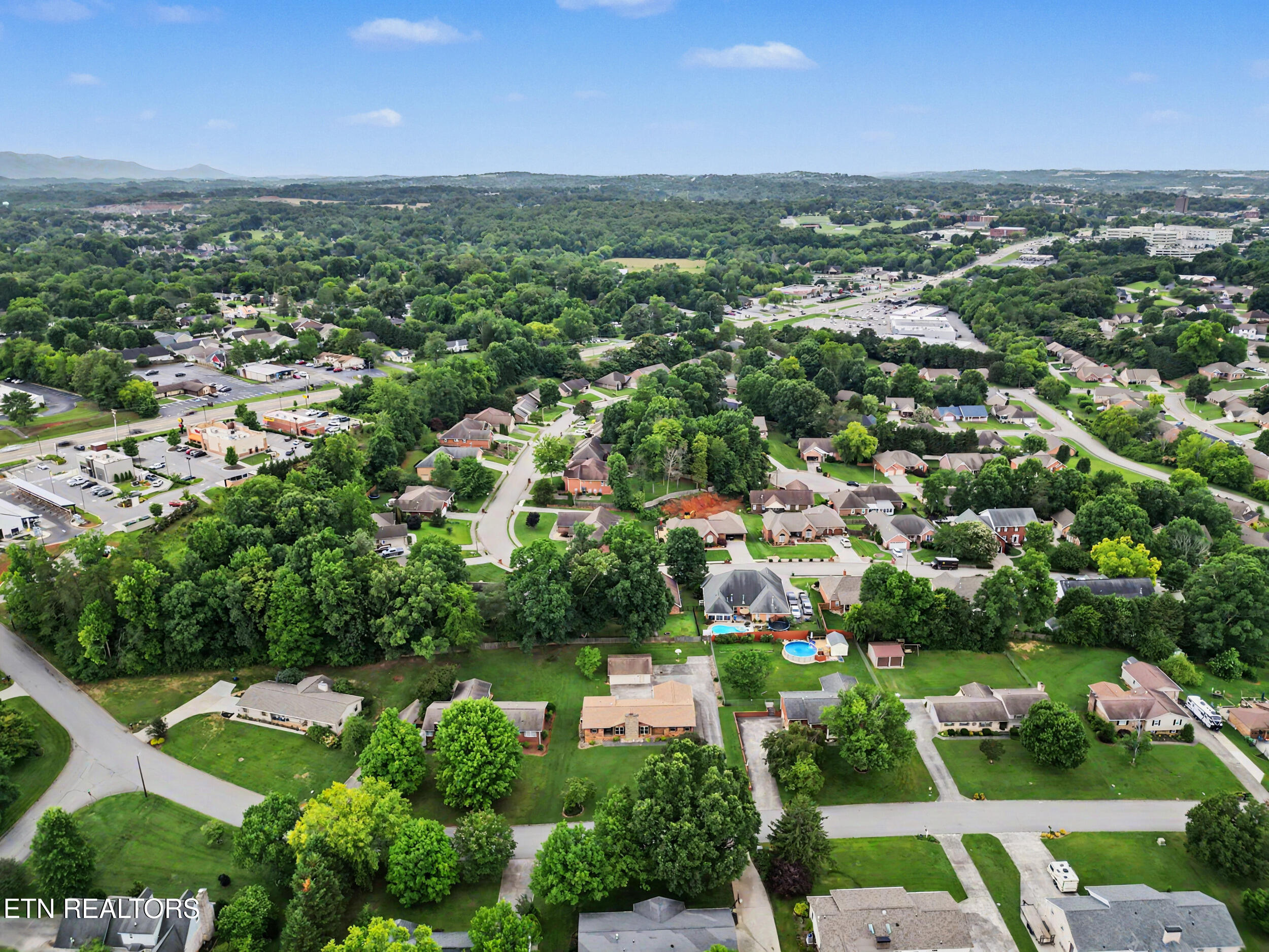 1909 S Belmont Drive Maryville TN 37804