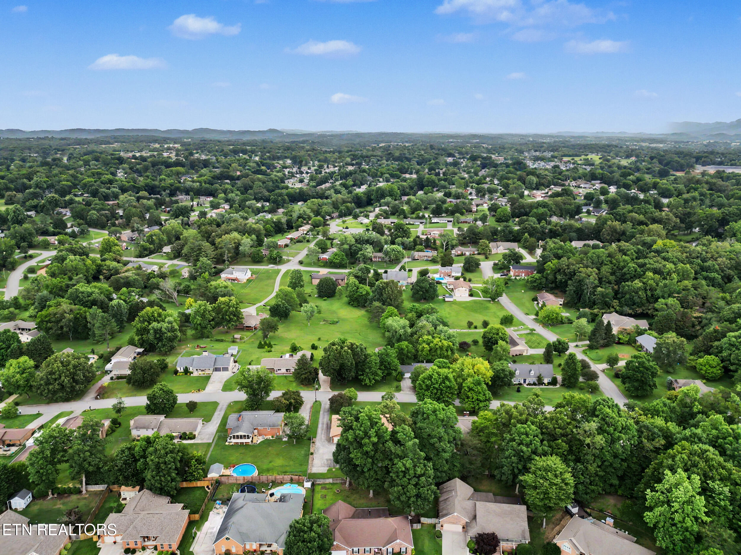 1909 S Belmont Drive Maryville TN 37804