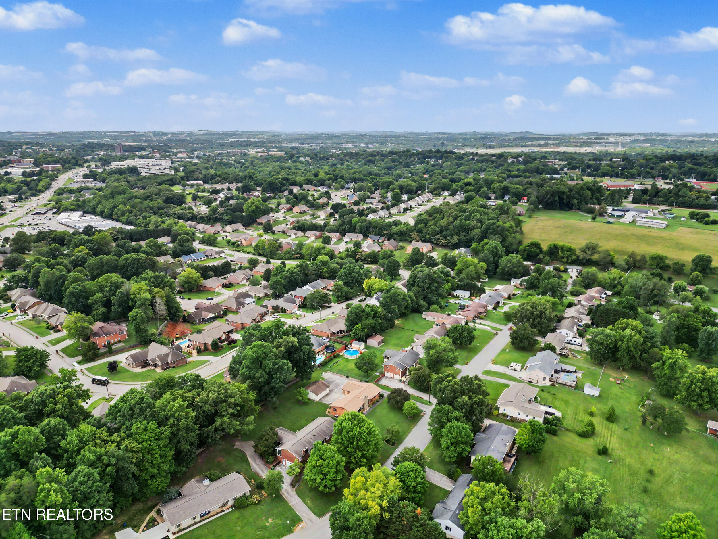 1909 S Belmont Drive Maryville TN 37804