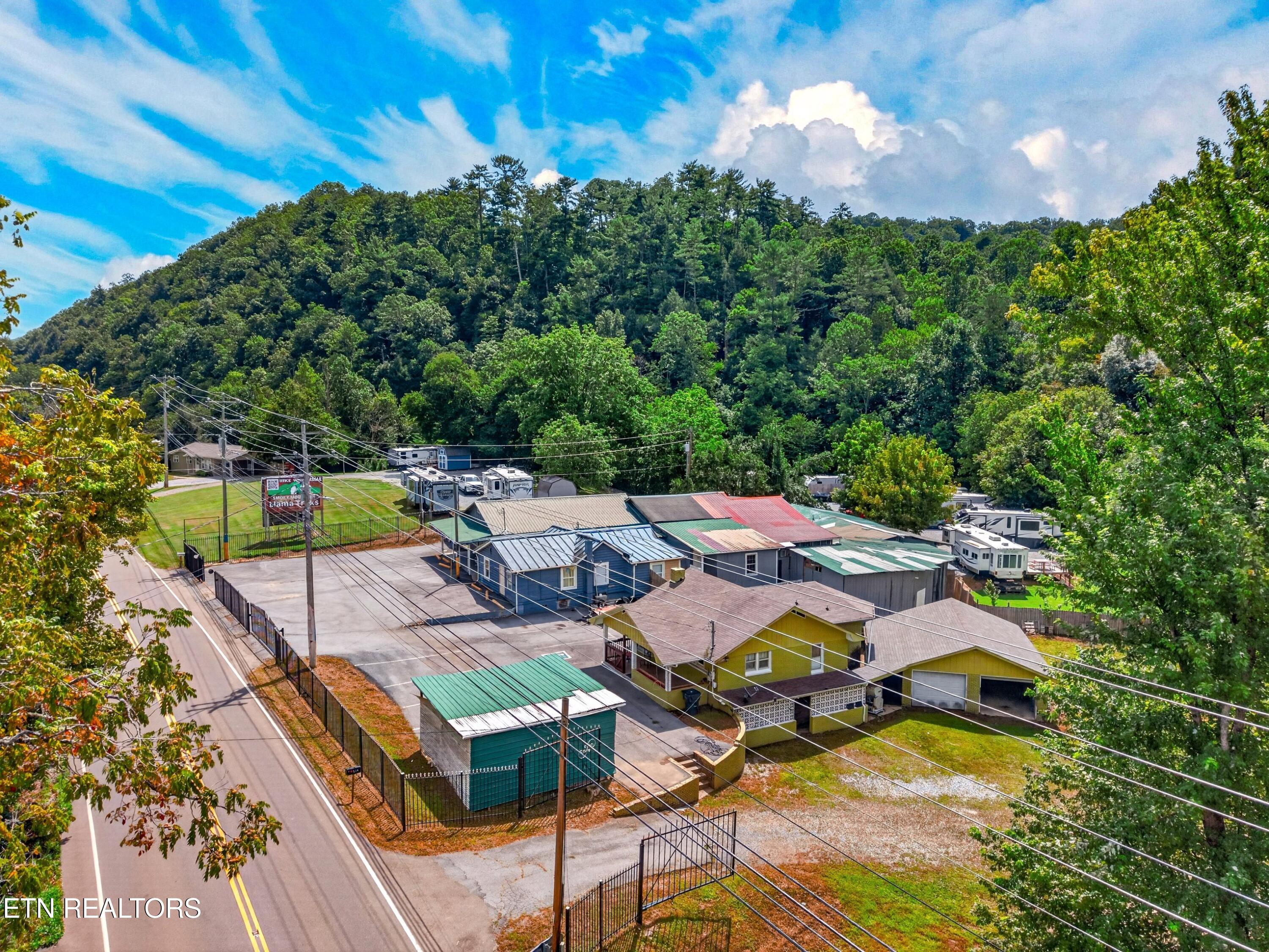 1514 Upper Middle Creek Road Sevierville TN 37876