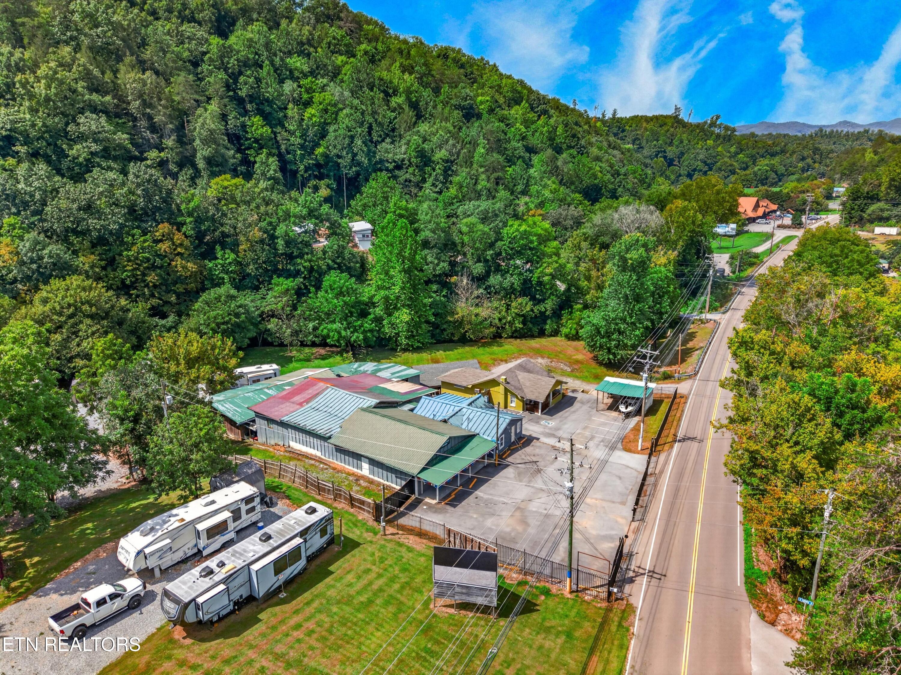 1514 Upper Middle Creek Road Sevierville TN 37876