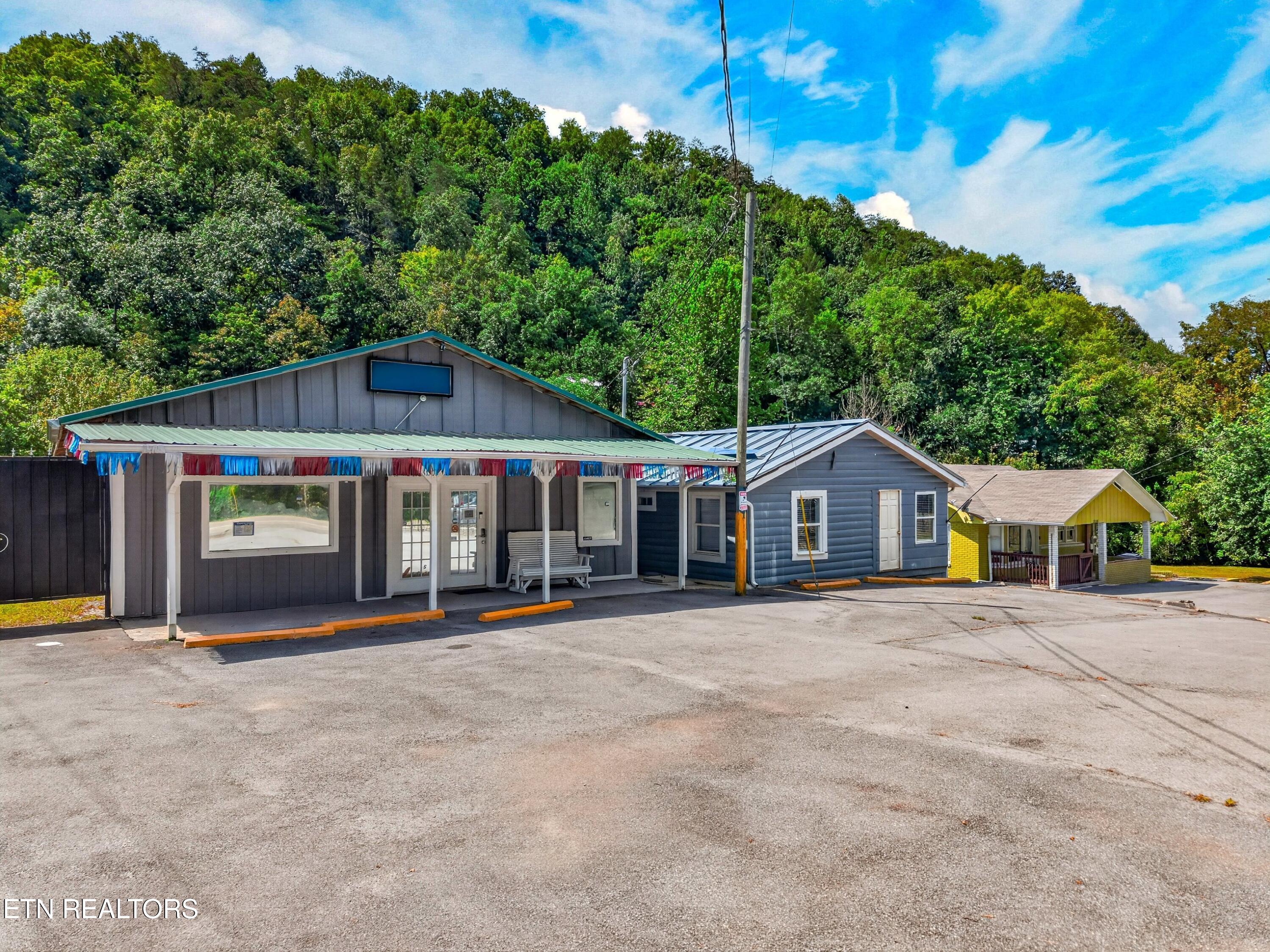 1514 Upper Middle Creek Road Sevierville TN 37876