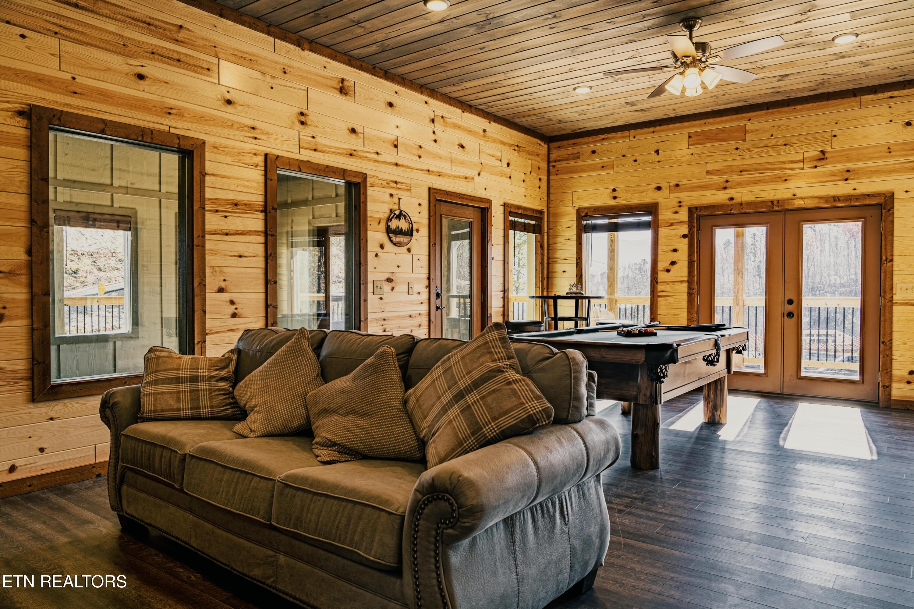 918 Elm Road Gatlinburg TN 37738