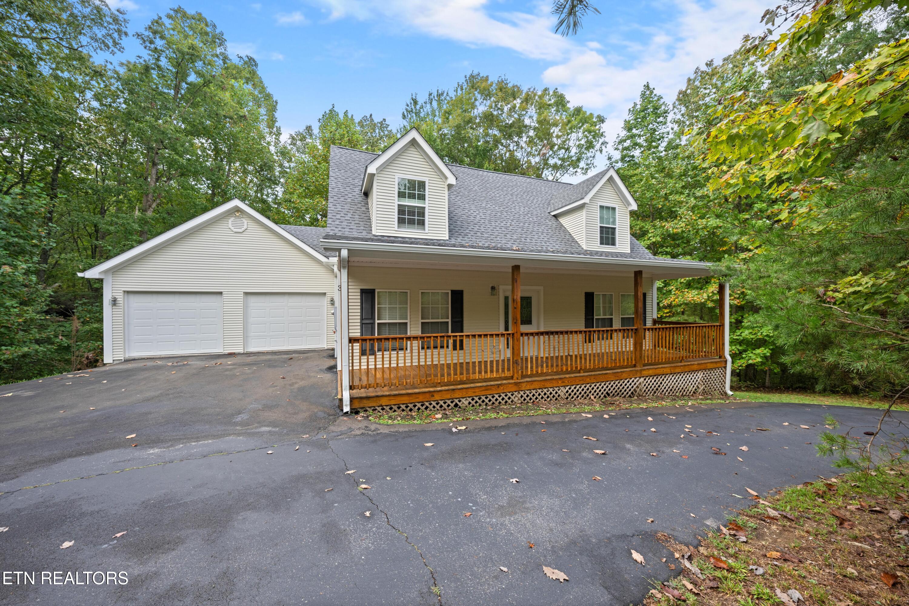 359 E Cove Road Monterey TN 38574