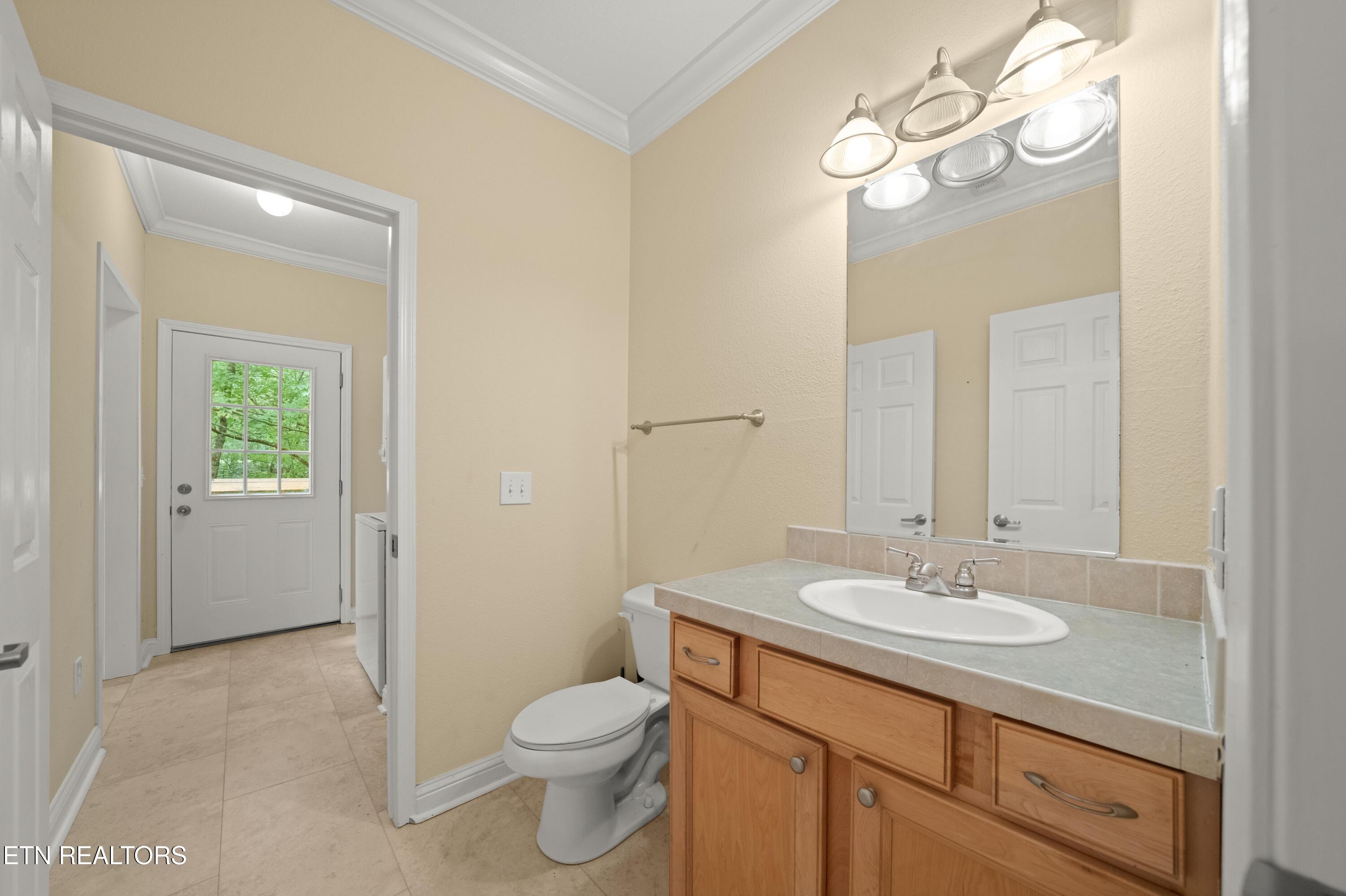 359 E Cove Road Monterey TN 38574