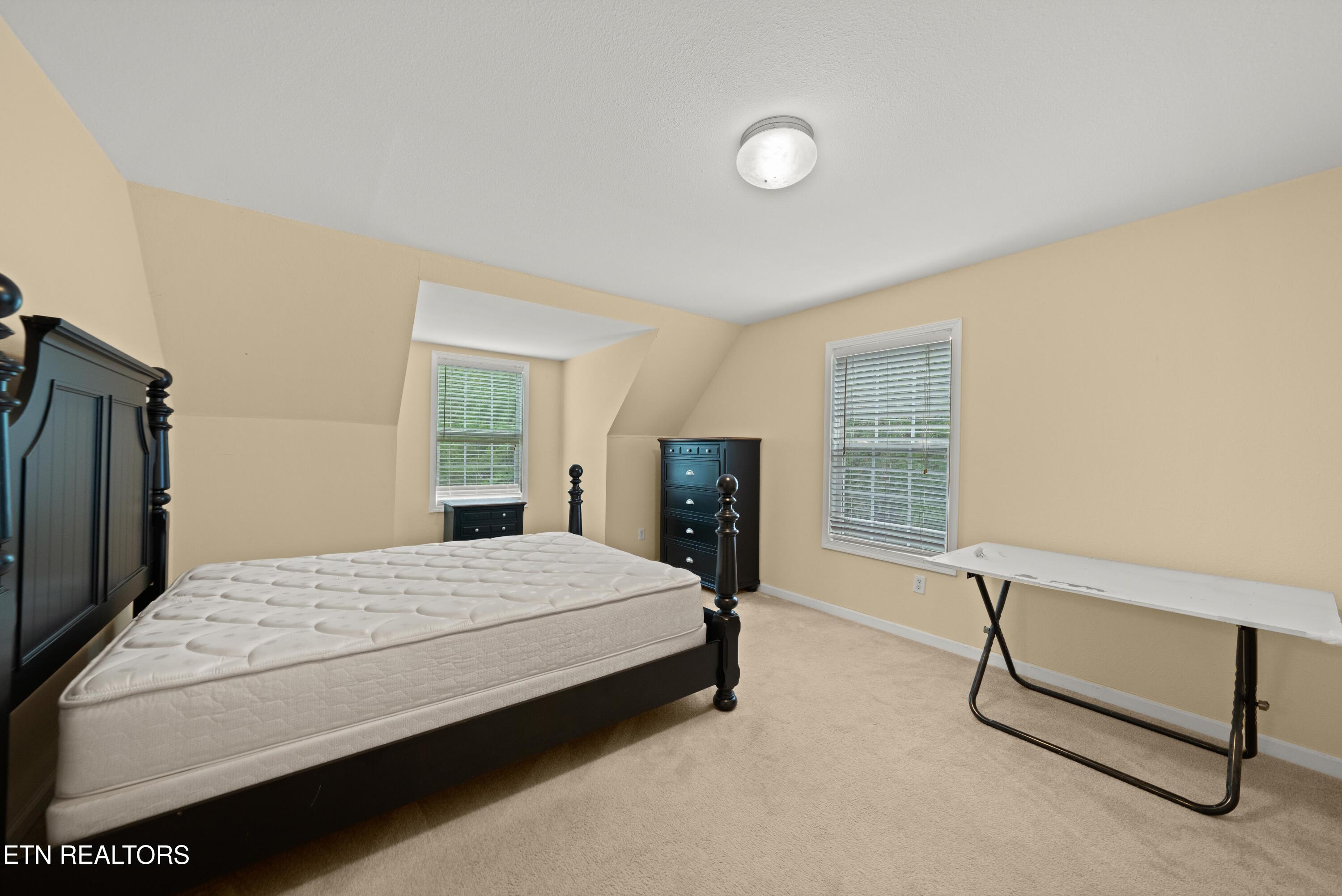 359 E Cove Road Monterey TN 38574