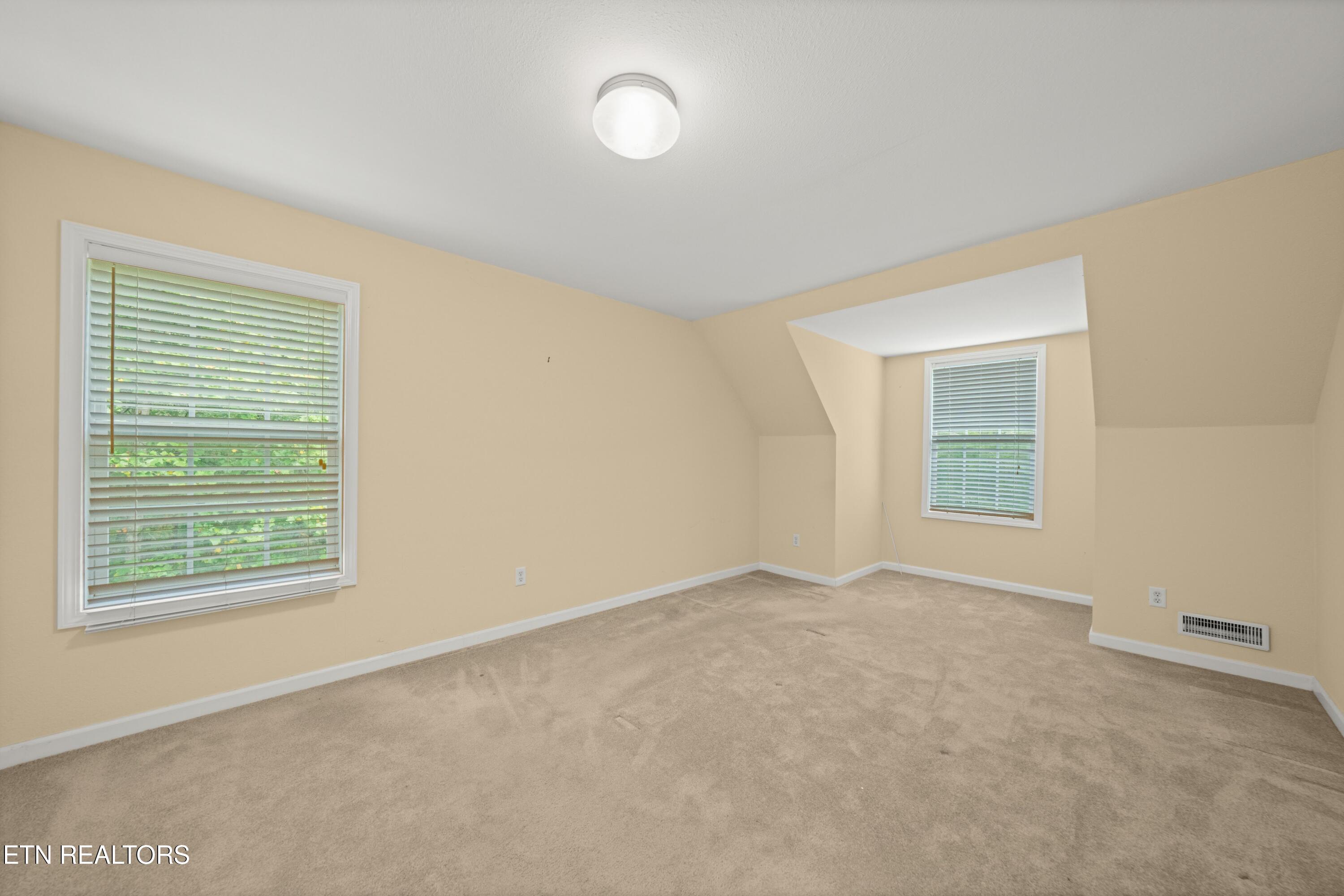359 E Cove Road Monterey TN 38574