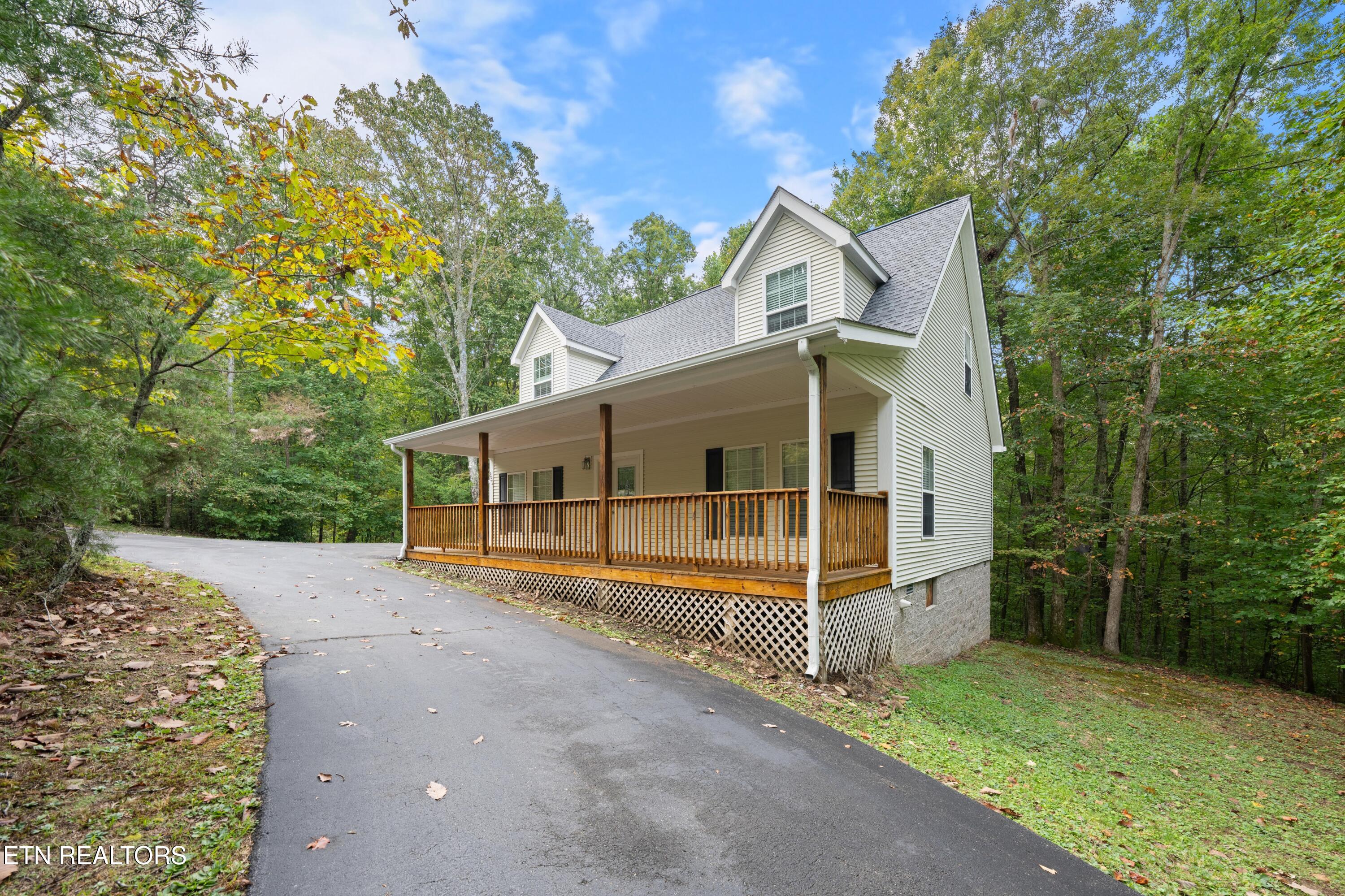 359 E Cove Road Monterey TN 38574