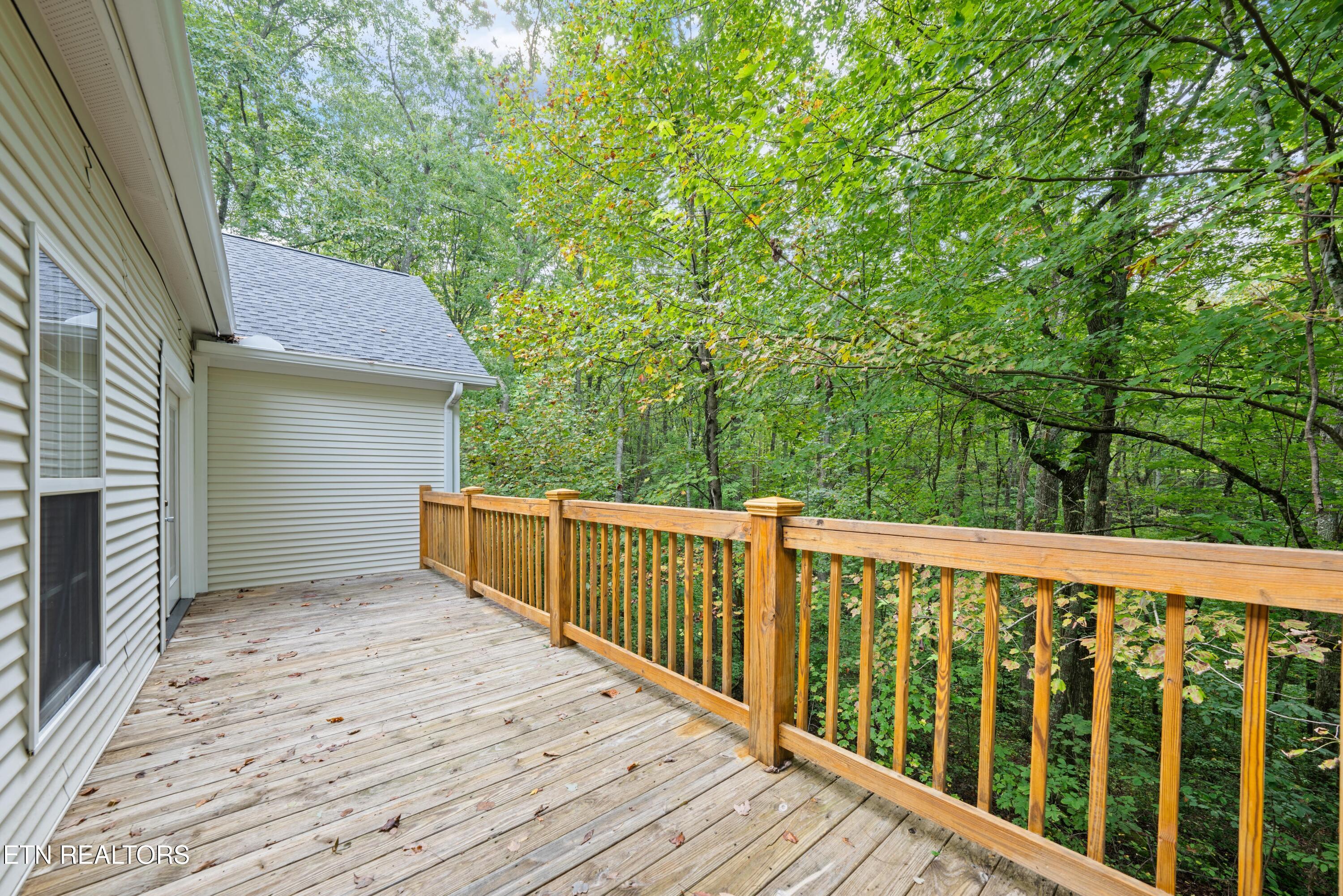 359 E Cove Road Monterey TN 38574