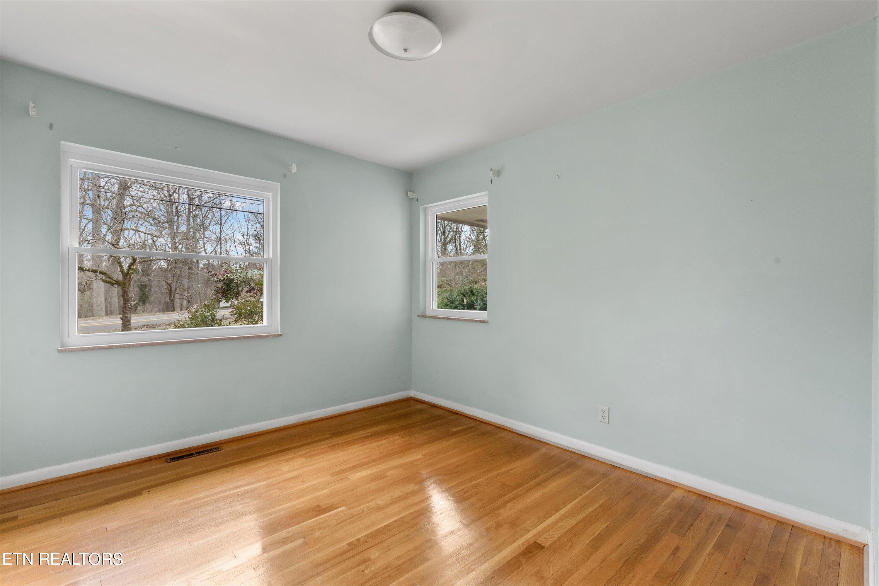 790 W Outer Drive Oak Ridge TN 37830