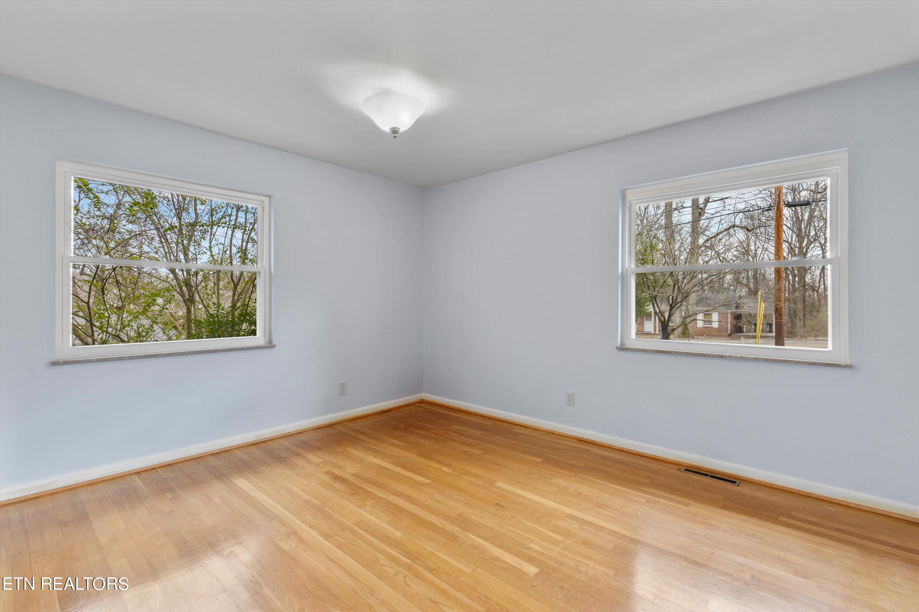 790 W Outer Drive Oak Ridge TN 37830