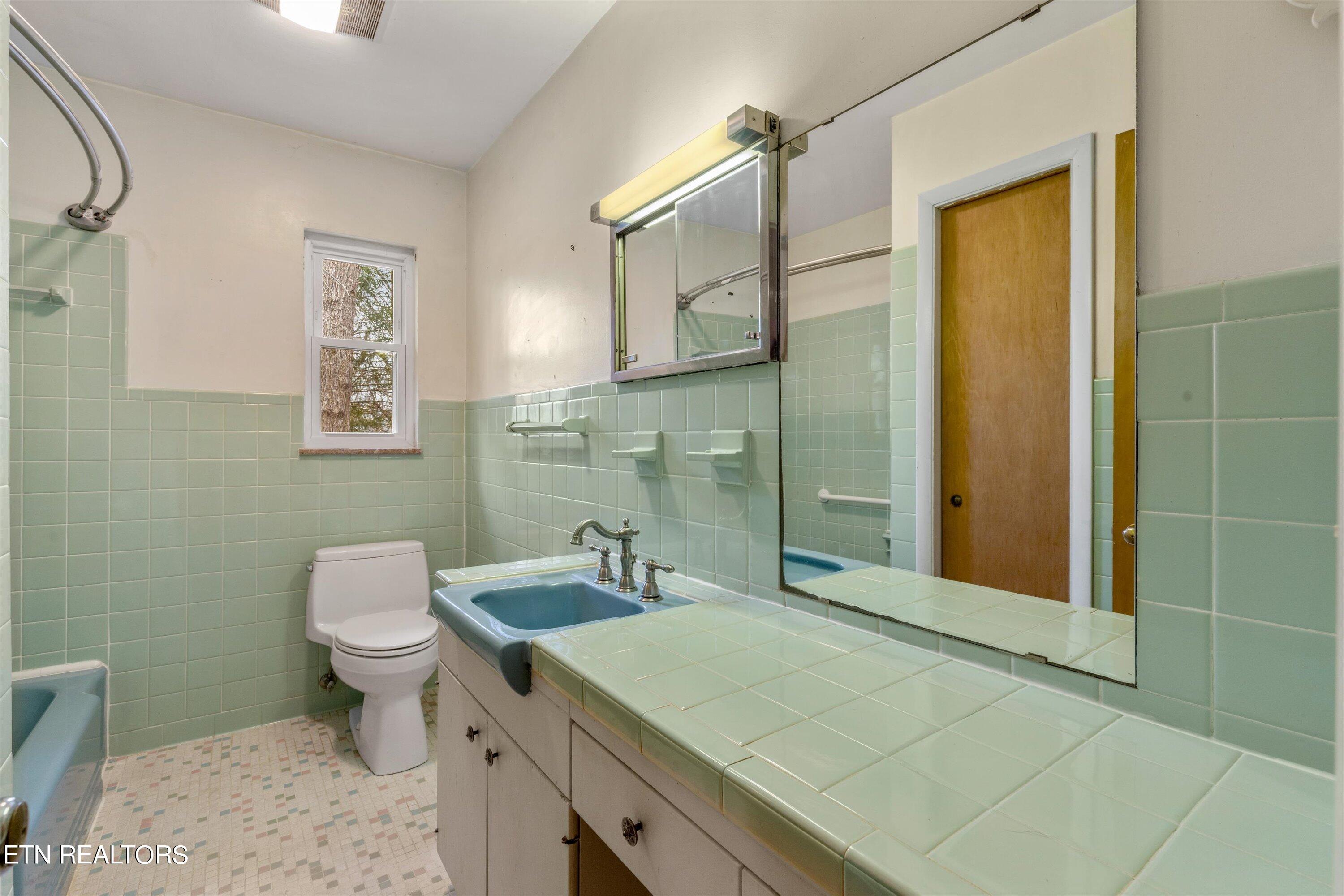 790 W Outer Drive Oak Ridge TN 37830