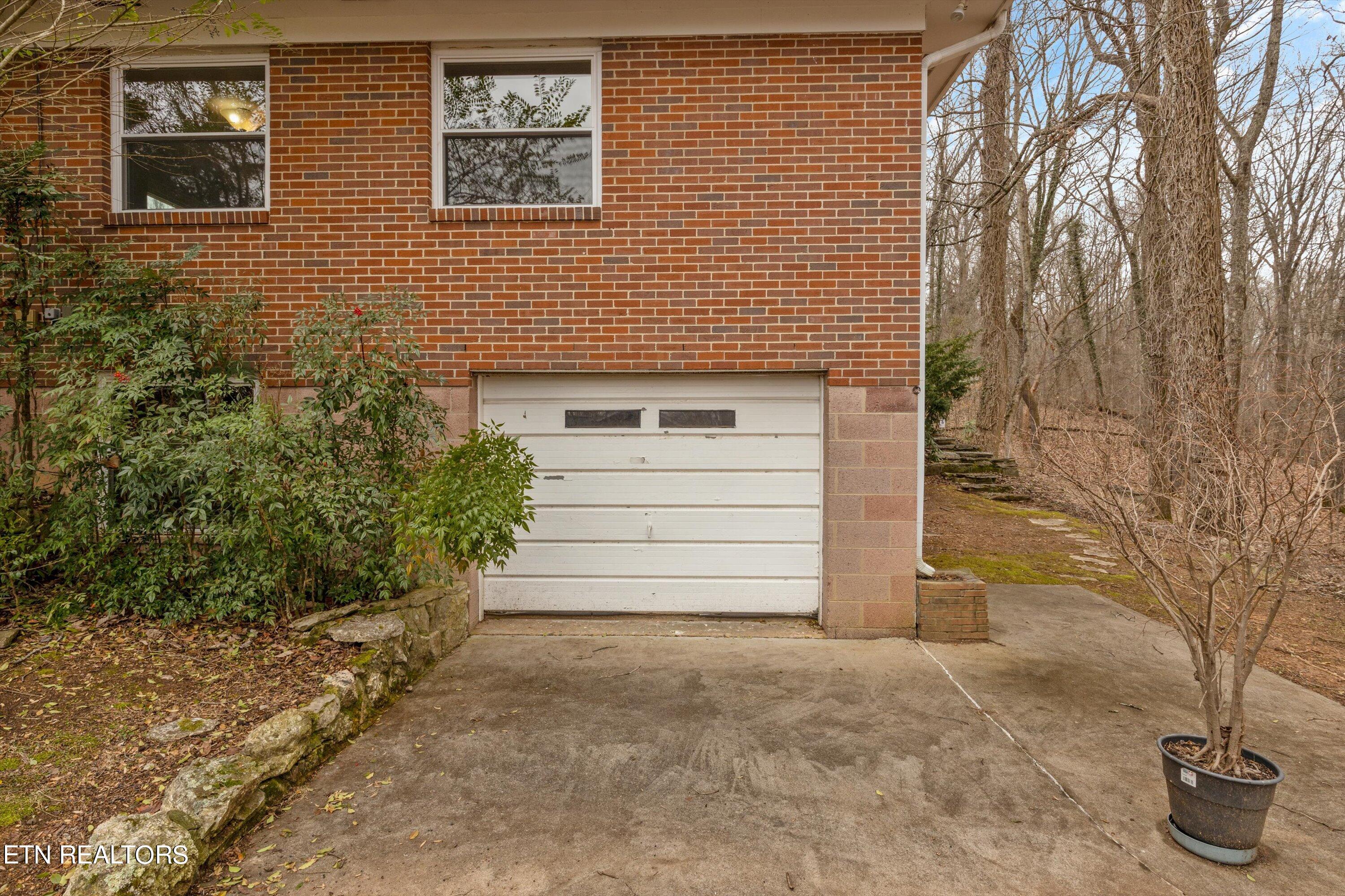 790 W Outer Drive Oak Ridge TN 37830