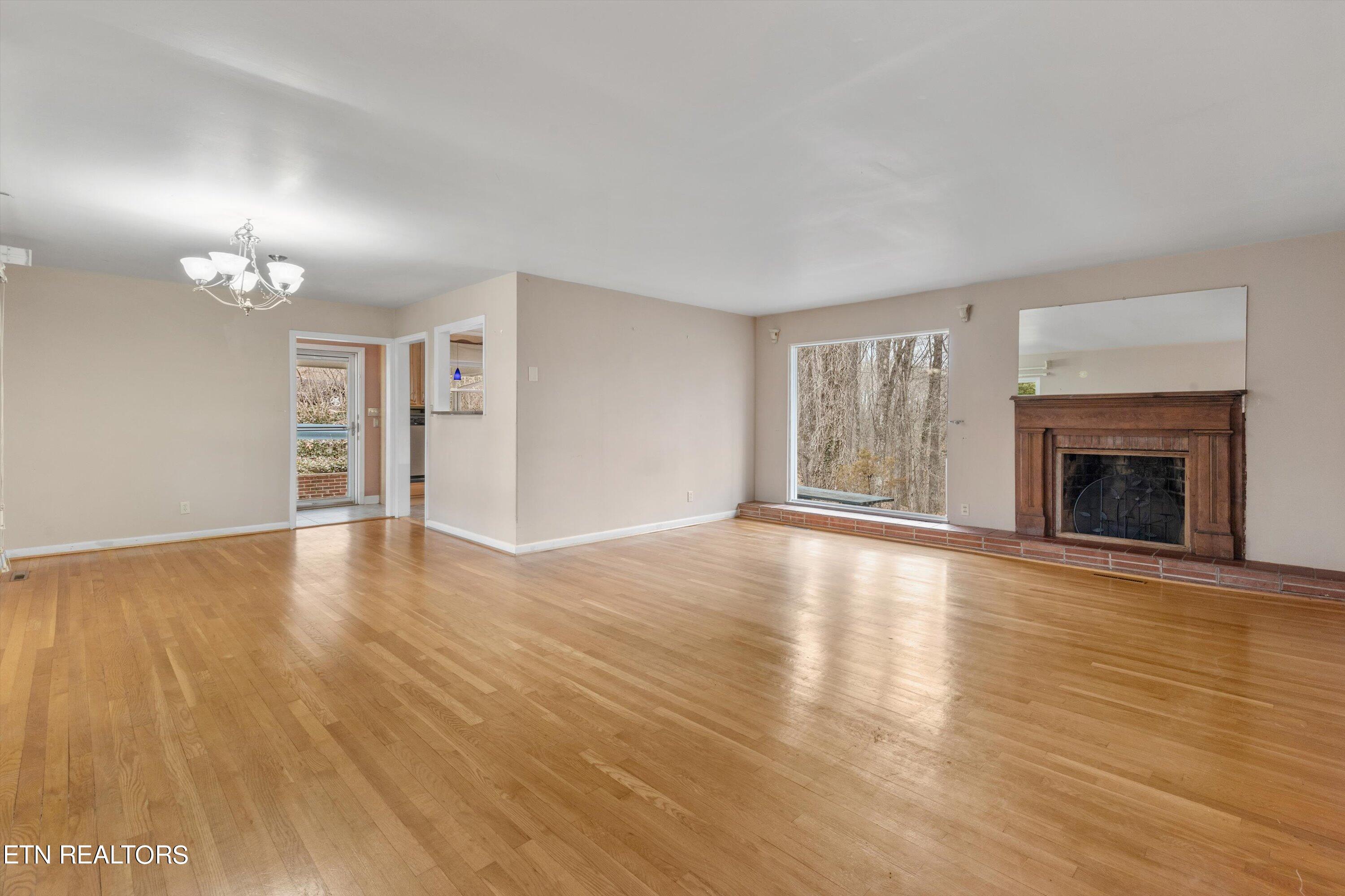 790 W Outer Drive Oak Ridge TN 37830