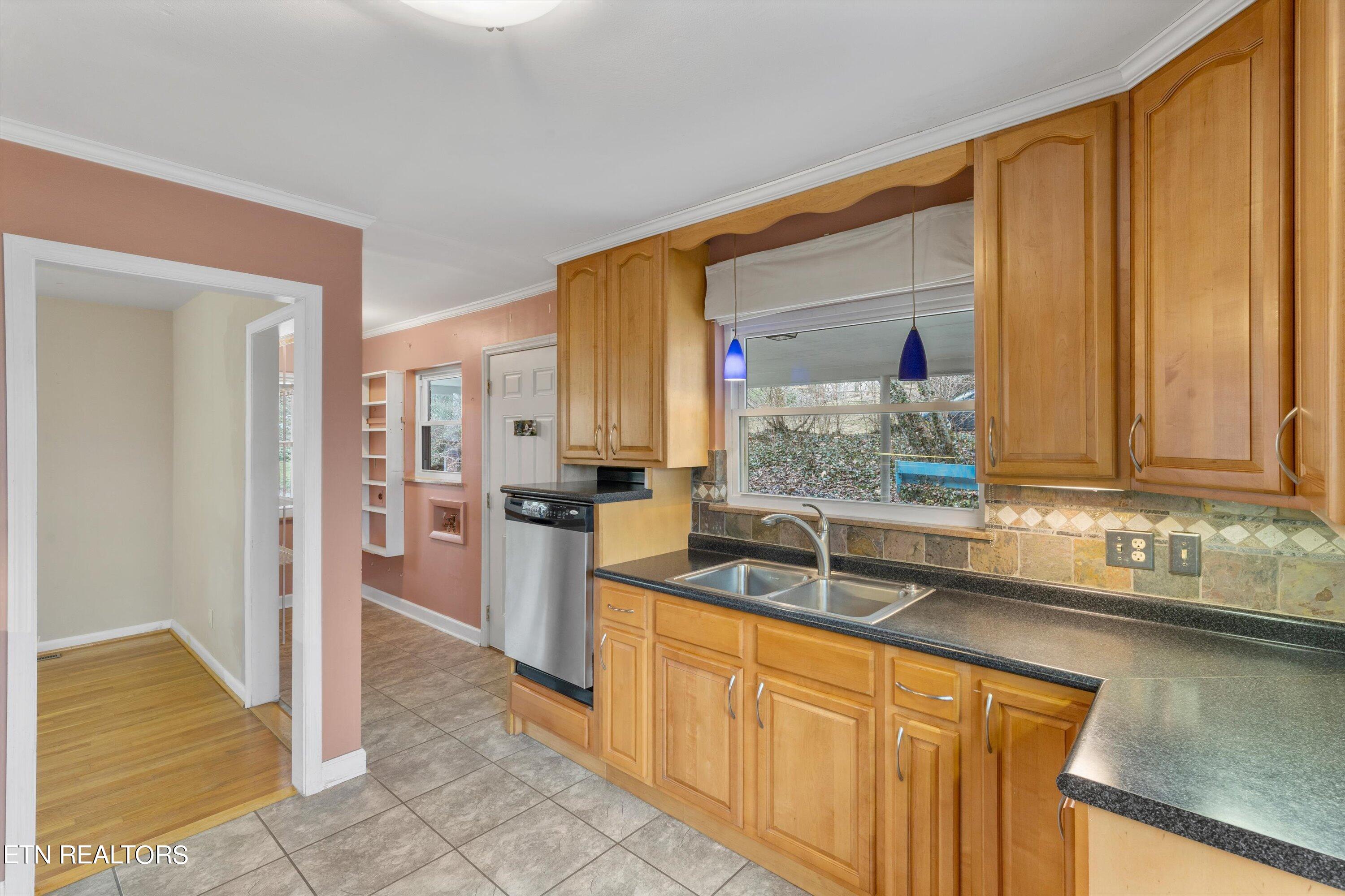 790 W Outer Drive Oak Ridge TN 37830