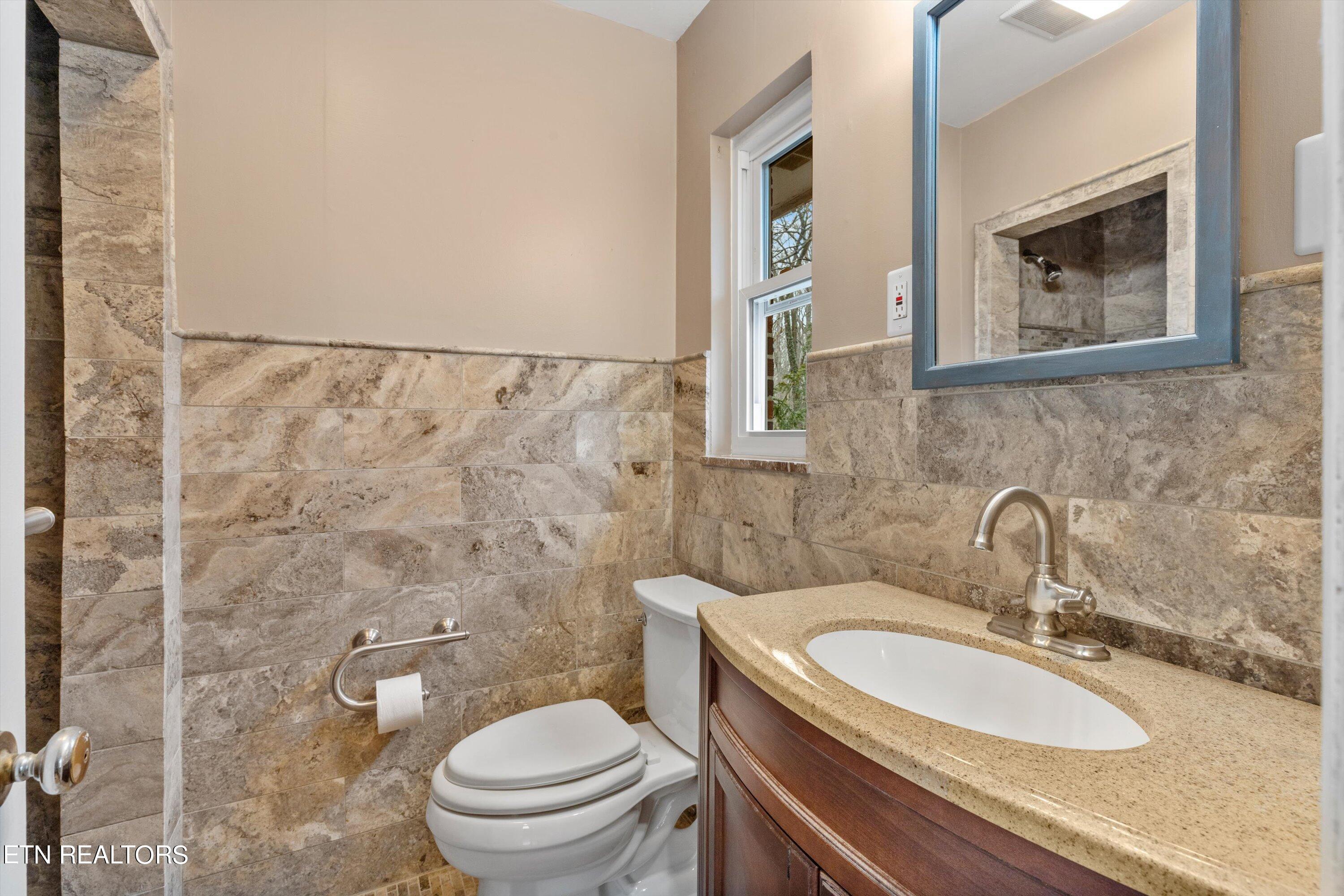 790 W Outer Drive Oak Ridge TN 37830