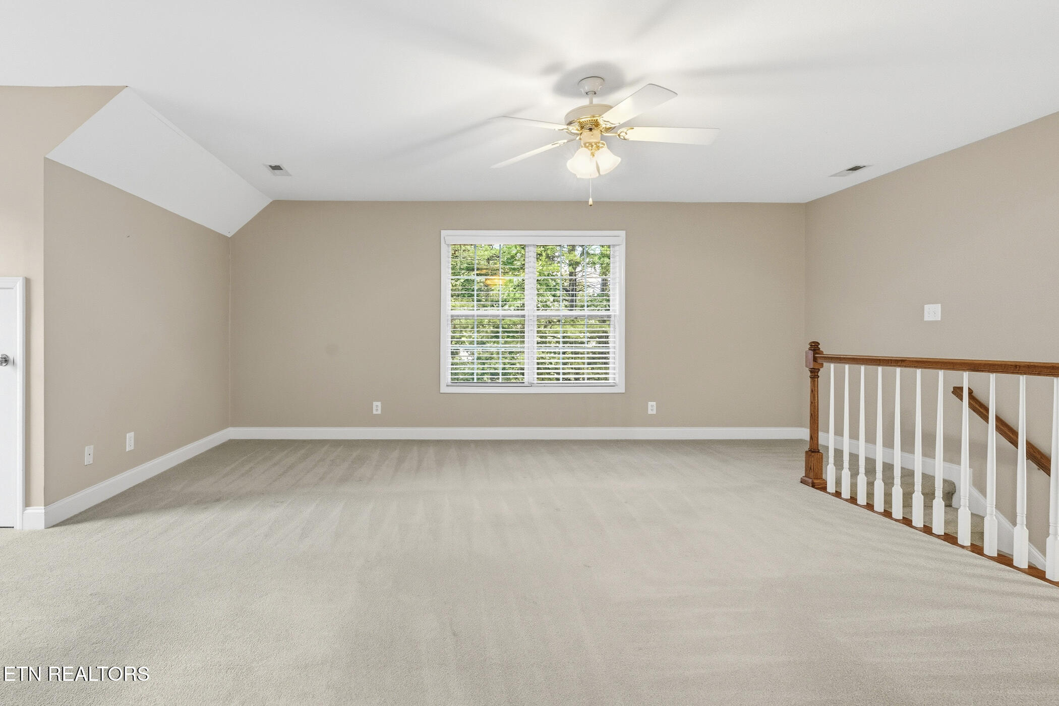 8342 Bay Garden Knoxville TN 37938
