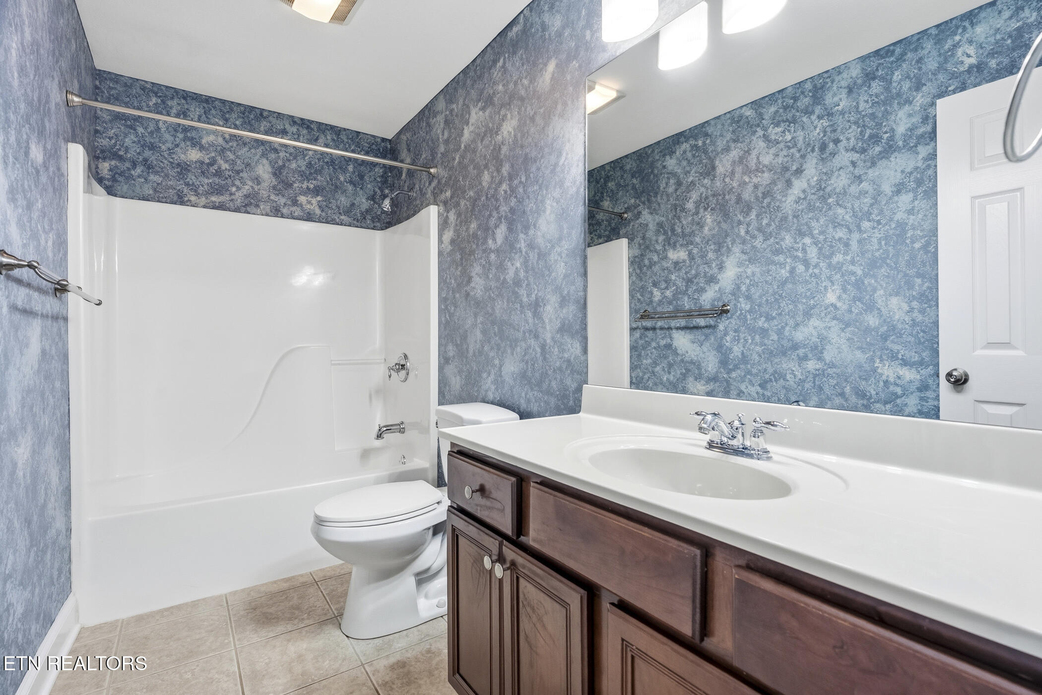 8342 Bay Garden Knoxville TN 37938
