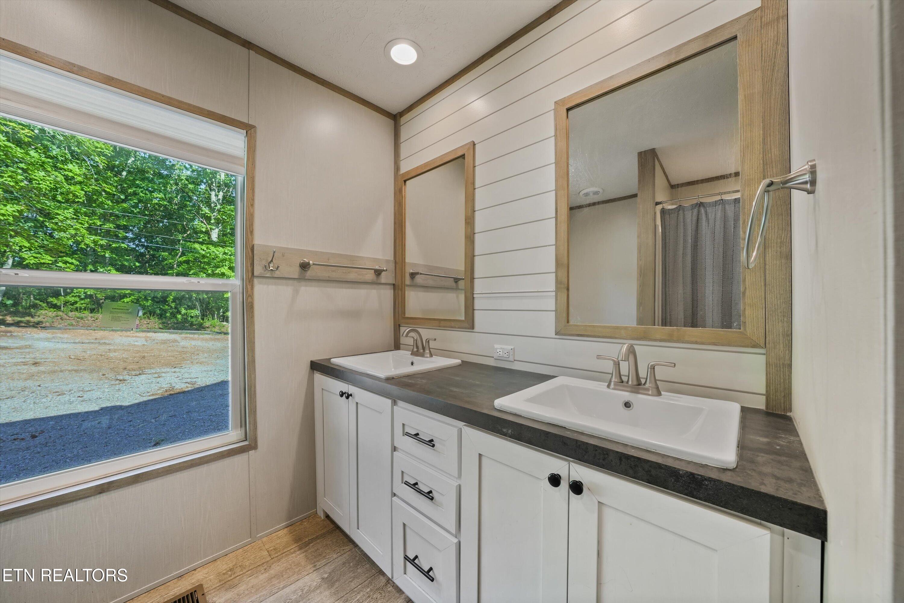 282 Lawhon Farm Road Loudon TN 37774
