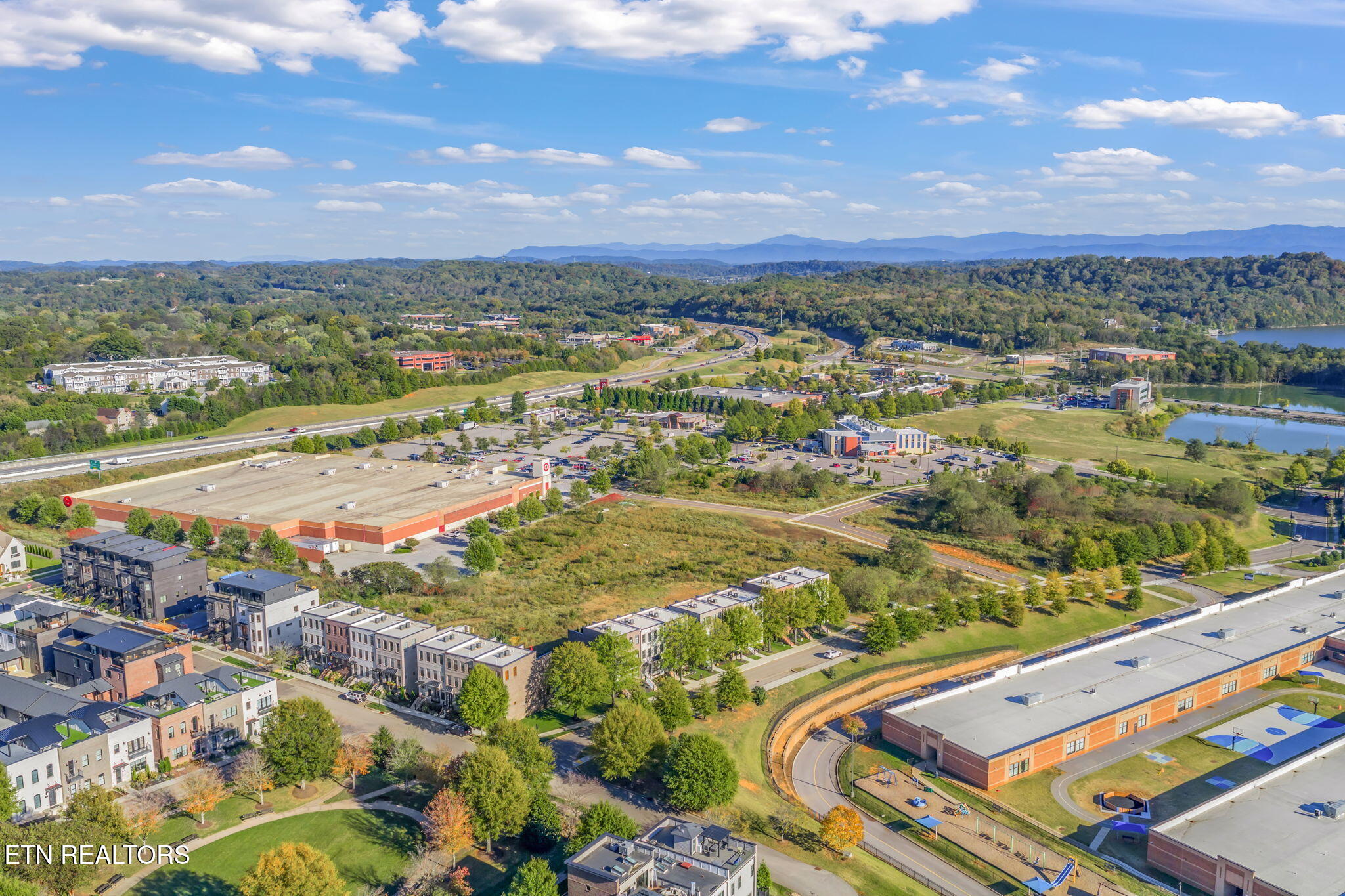 9827 Clingmans Dome Drive Knoxville TN 37922