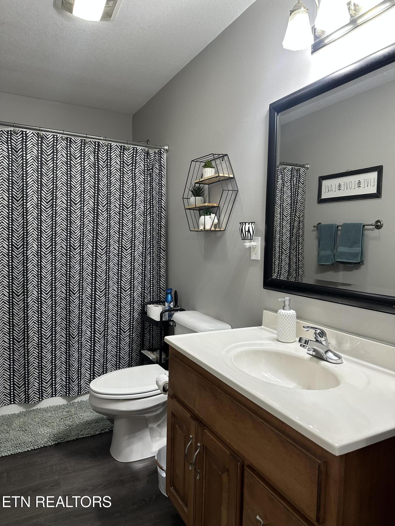 667 Pine Hollow Road Jacksboro TN 37757