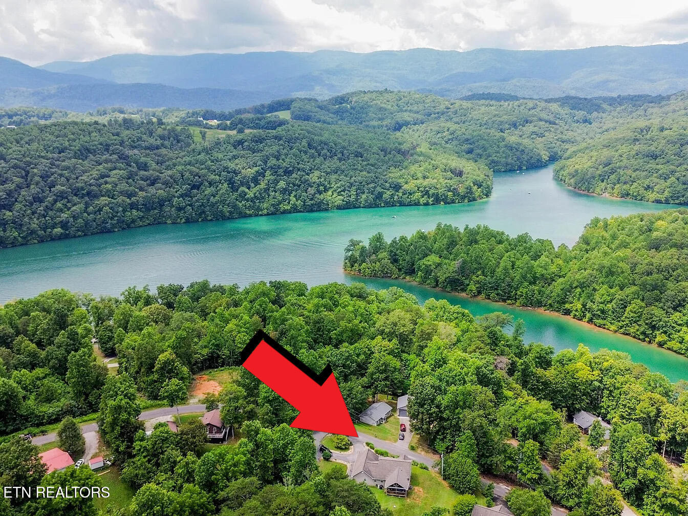 667 Pine Hollow Road Jacksboro TN 37757