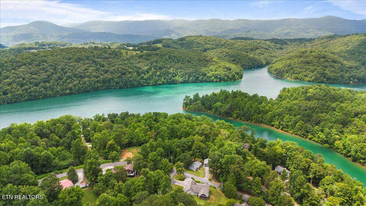 667 Pine Hollow Road Jacksboro TN 37757