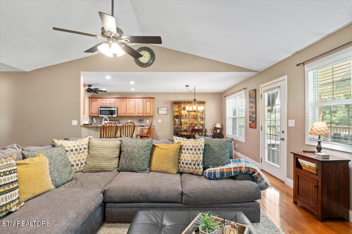 667 Pine Hollow Road Jacksboro TN 37757