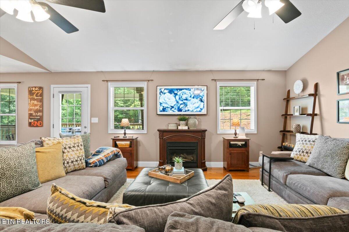 667 Pine Hollow Road Jacksboro TN 37757