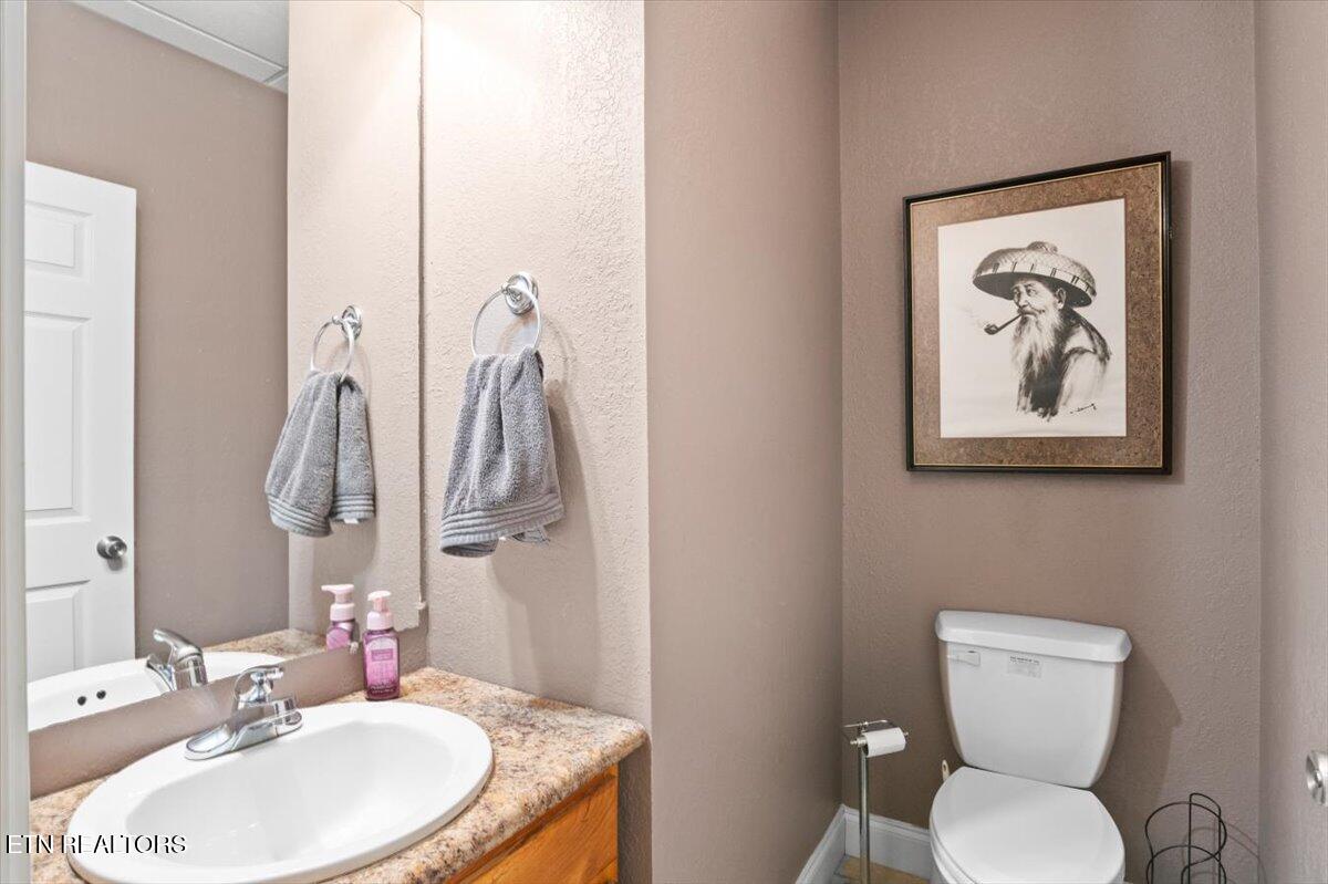 667 Pine Hollow Road Jacksboro TN 37757