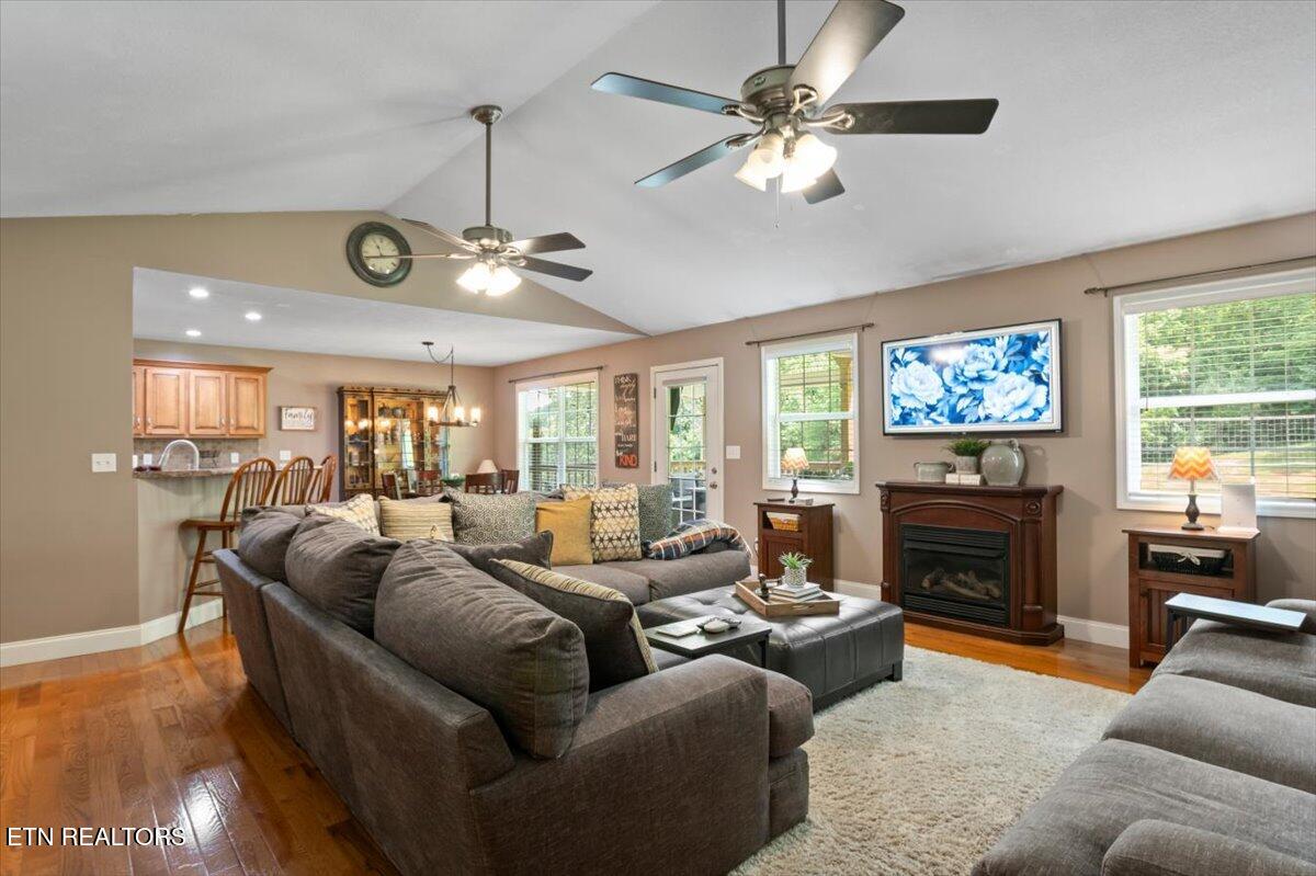 667 Pine Hollow Road Jacksboro TN 37757