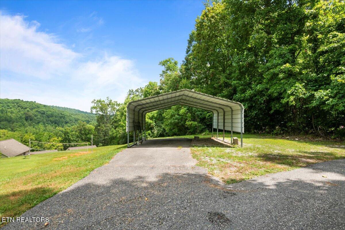 667 Pine Hollow Road Jacksboro TN 37757