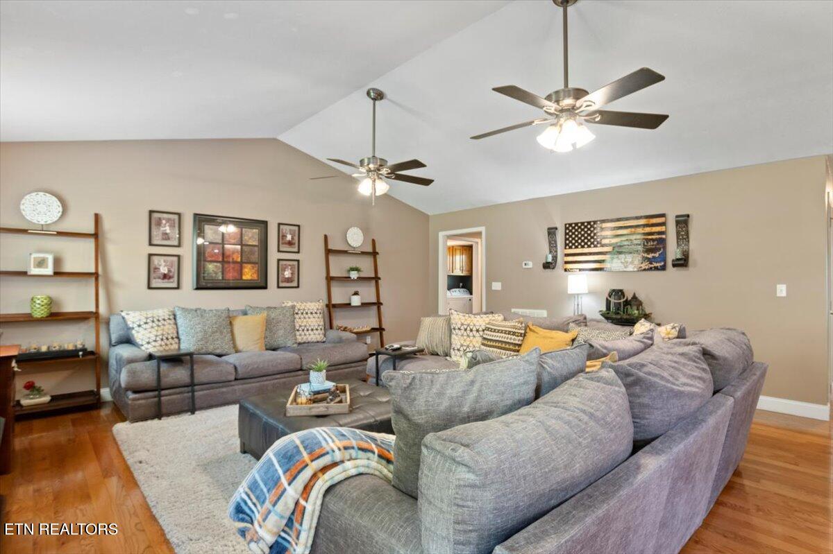 667 Pine Hollow Road Jacksboro TN 37757