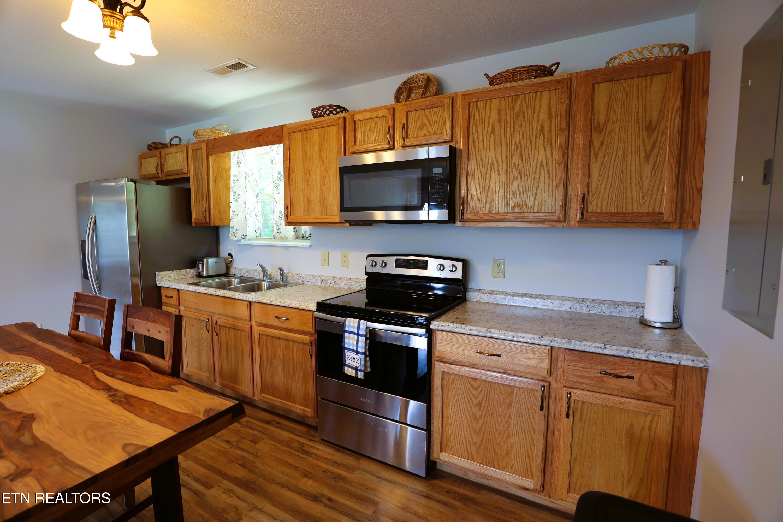 1059 Old Newport Highway Dandridge TN 37725