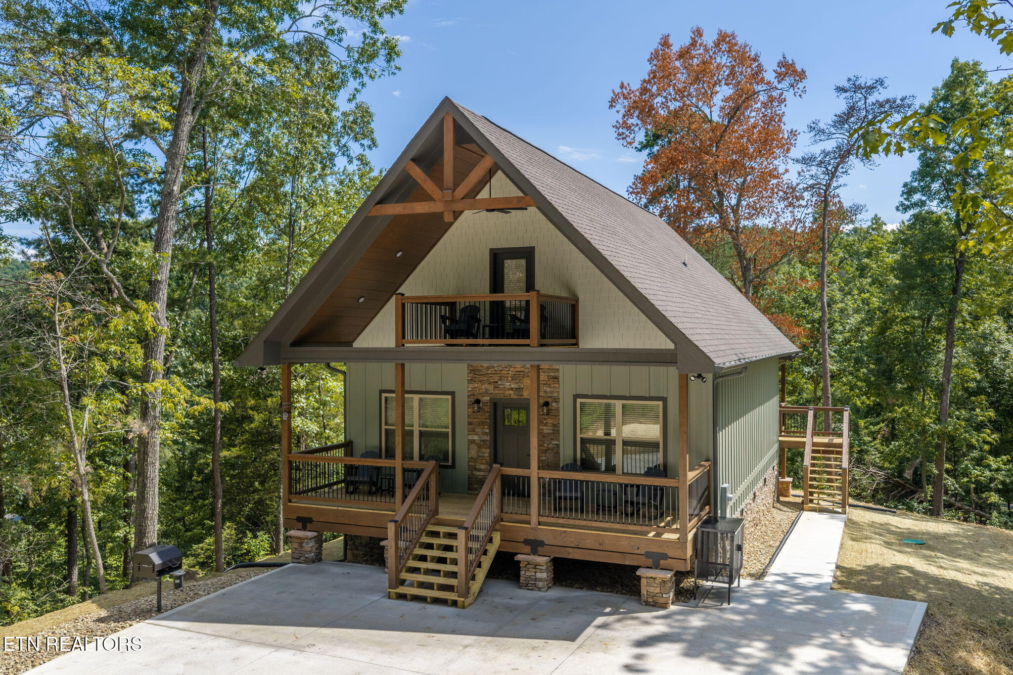 1756 Stinnett Road Sevierville TN 37876