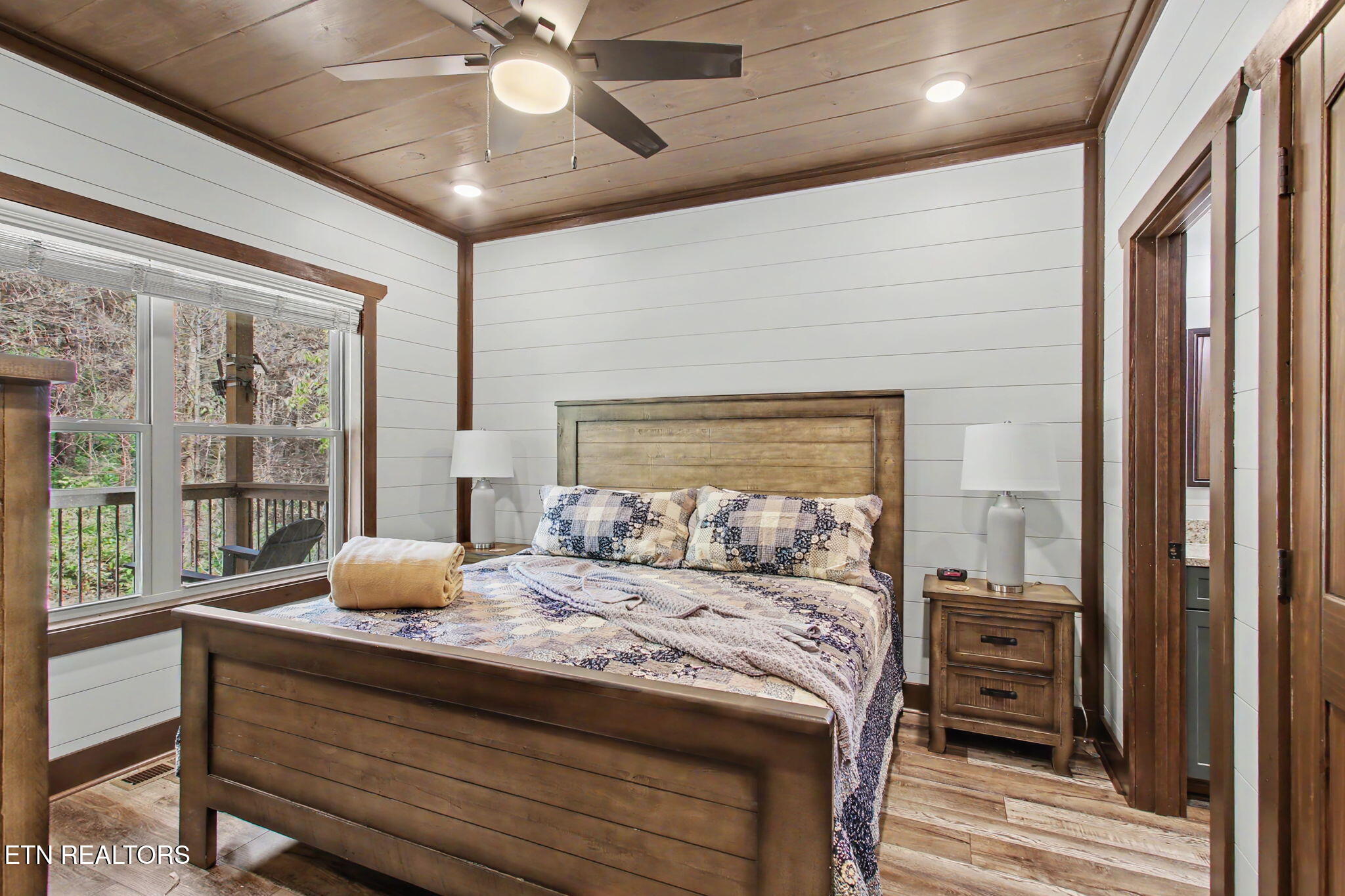 1756 Stinnett Road Sevierville TN 37876