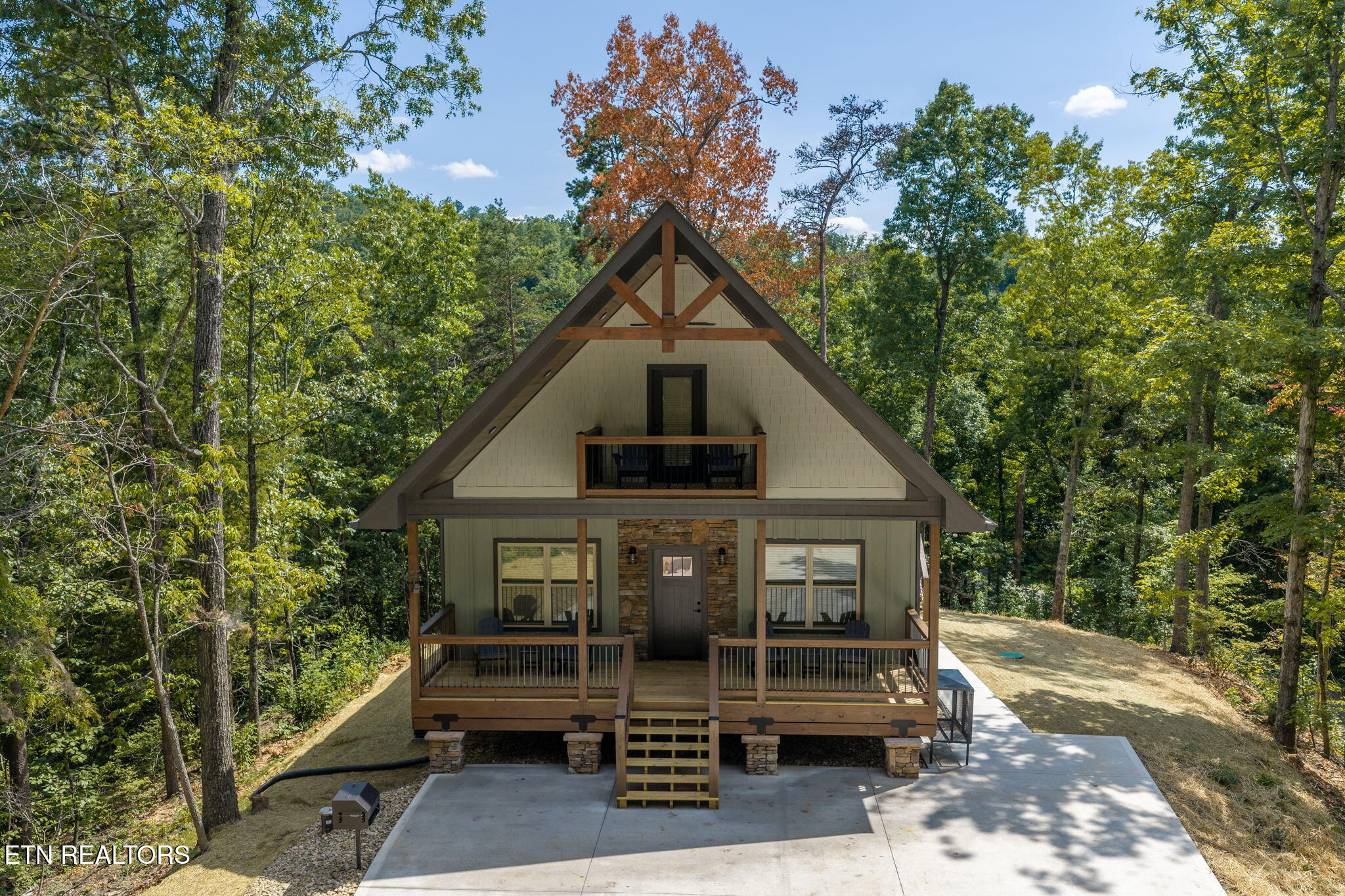 1756 Stinnett Road Sevierville TN 37876
