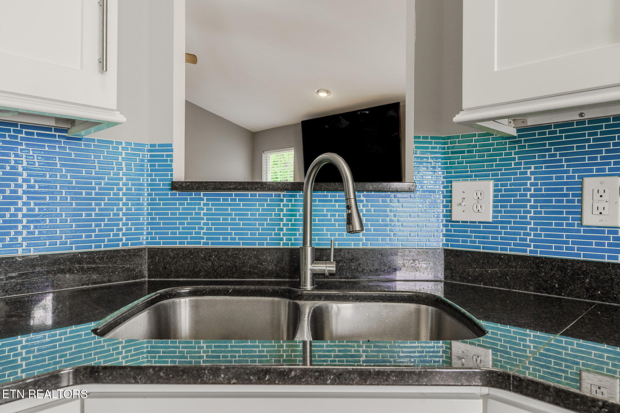 7213 Emerald Heath Road Powell TN 37849
